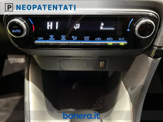 Toyota Yaris view 22