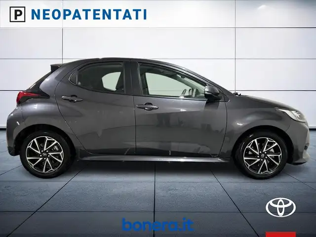 Toyota Yaris view 5