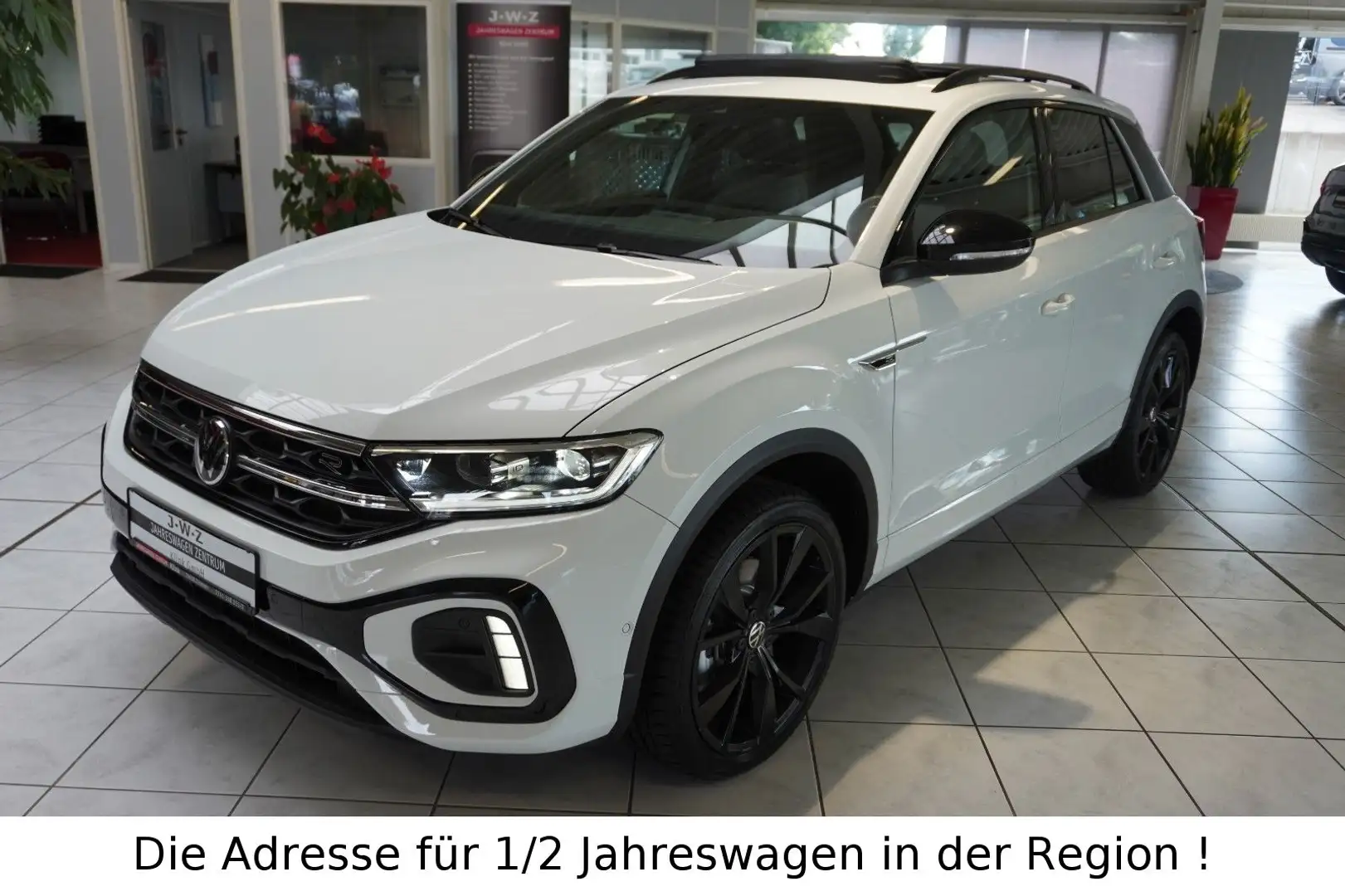 Volkswagen T-Roc 2.0 TSI DSG 4Motion*AHK*PANO*BLACKSTYLE* Weiß - 1