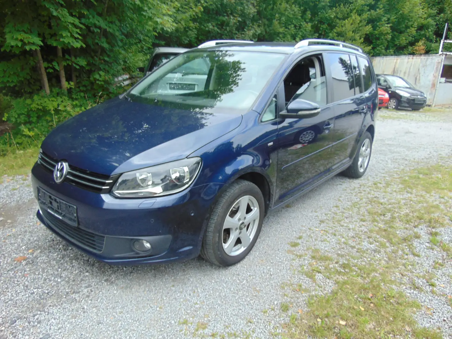 Volkswagen Touran Cup BMT    automatik Blau - 2