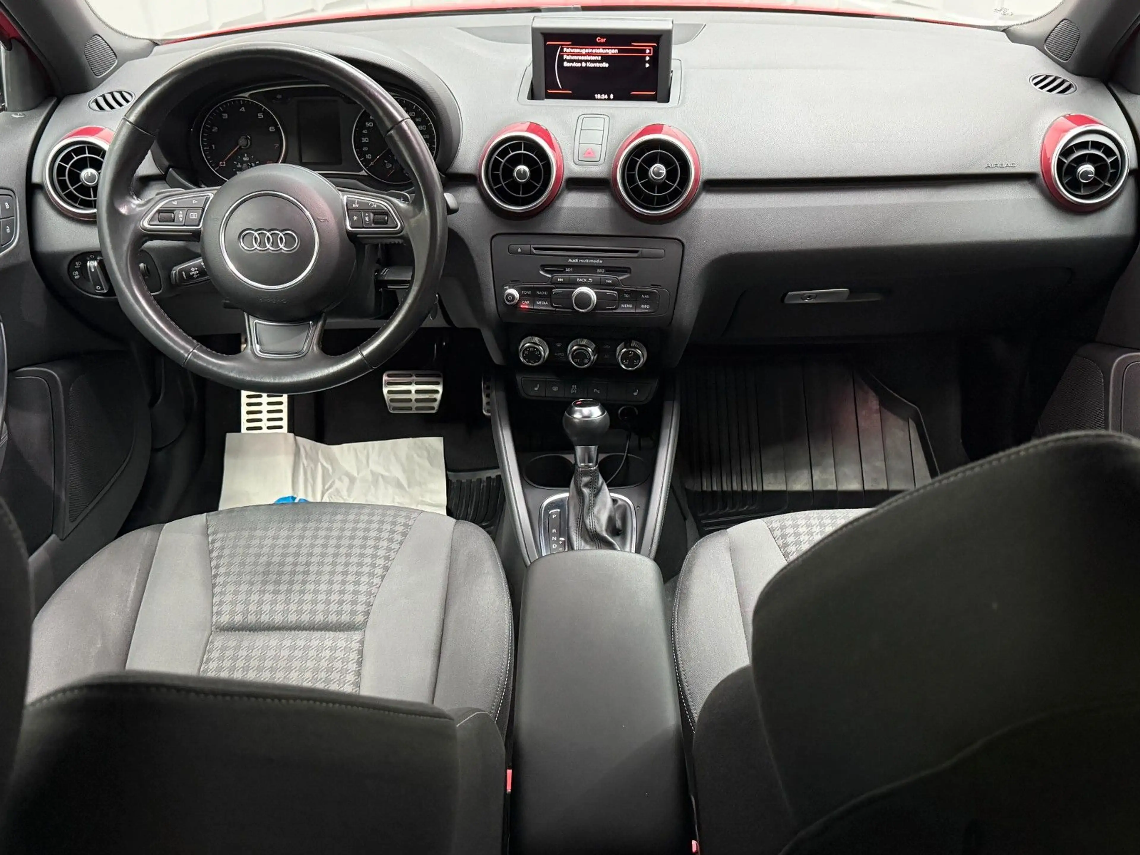 Audi A1 ambition S-Line Xenon Navi PDC SHZ 8-fach — photo 11