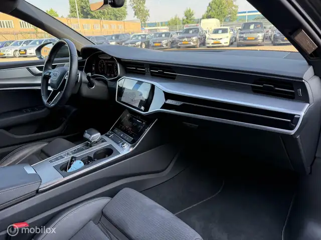 Audi A6 view 14