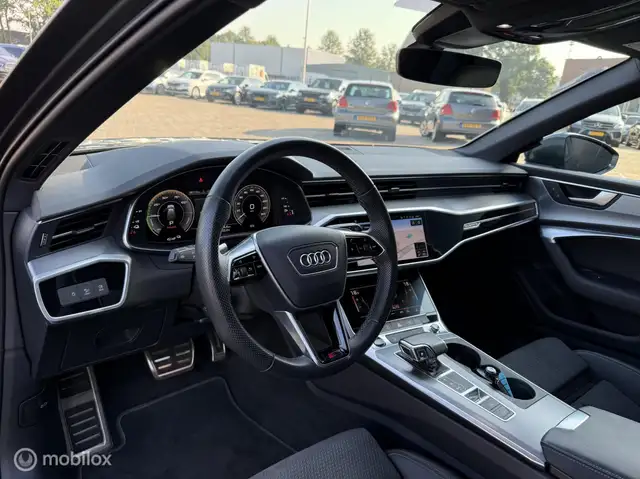 Audi A6 view 12