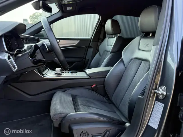 Audi A6 view 4