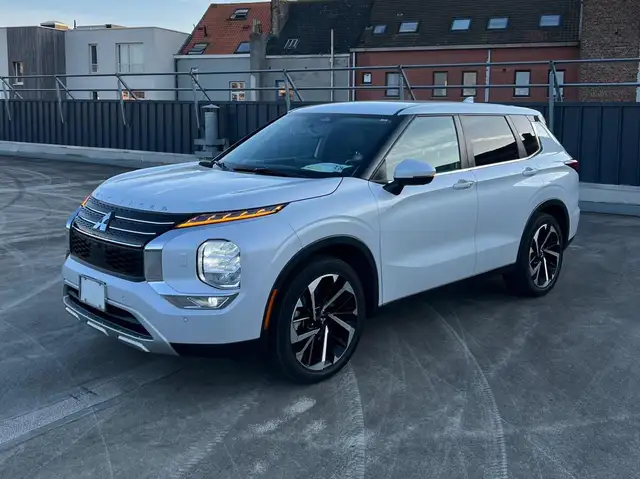 Mitsubishi Outlander ONLY FOR EXPORT OUT OF EUROPE