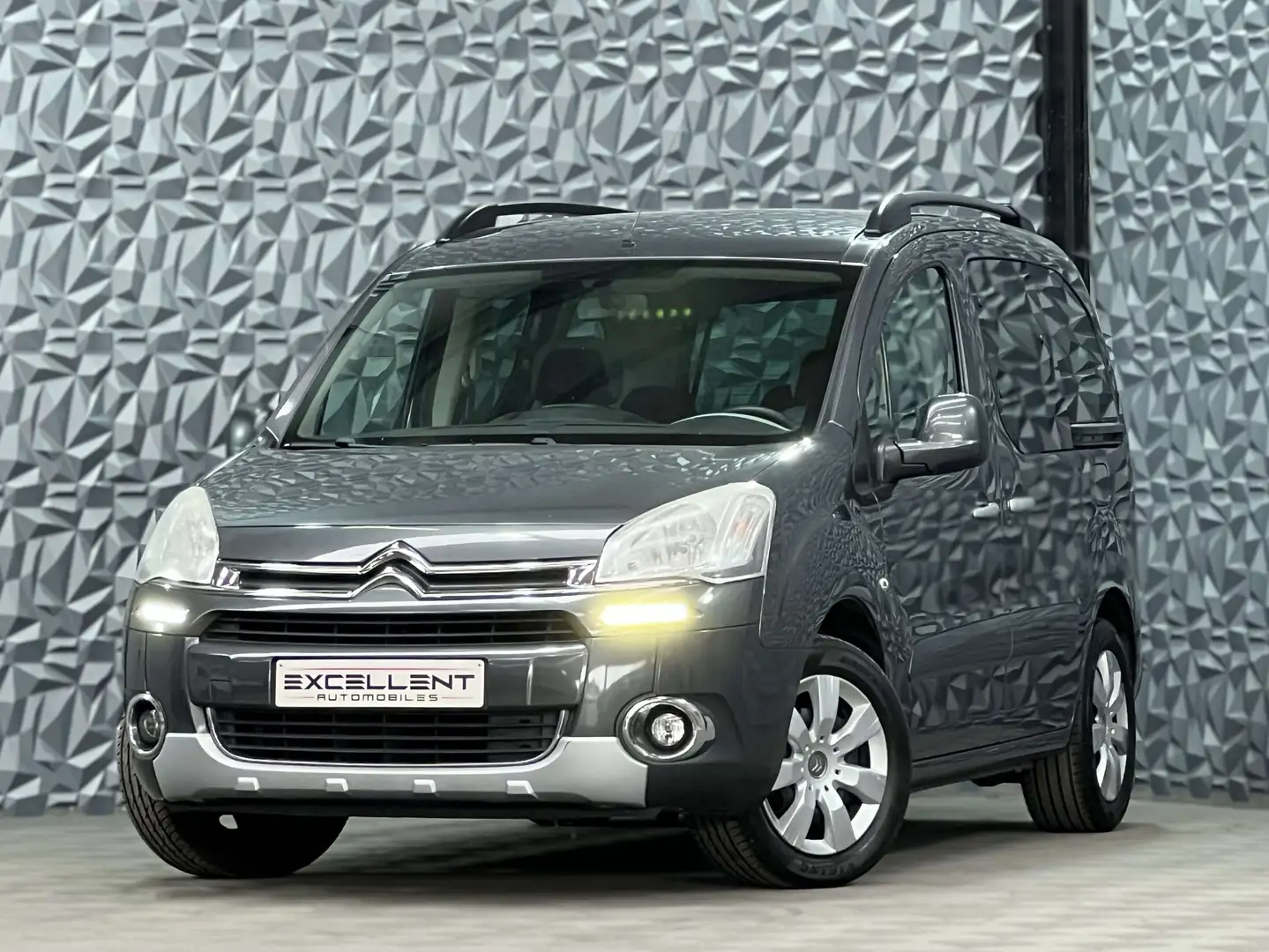 Citroen Berlingo 1.6i Attraction/AIRCO/LED/PDC/GARANTIE 12 MOIS// Gris - 1