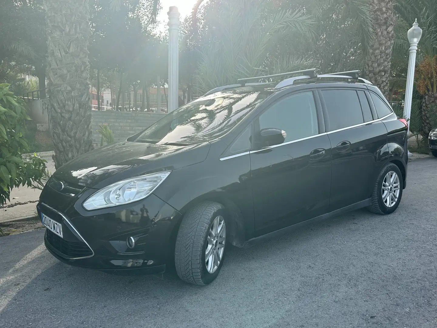 Ford Grand C-Max Grand C-Max 1.6TDCi Titanium Titanium Negro - 1