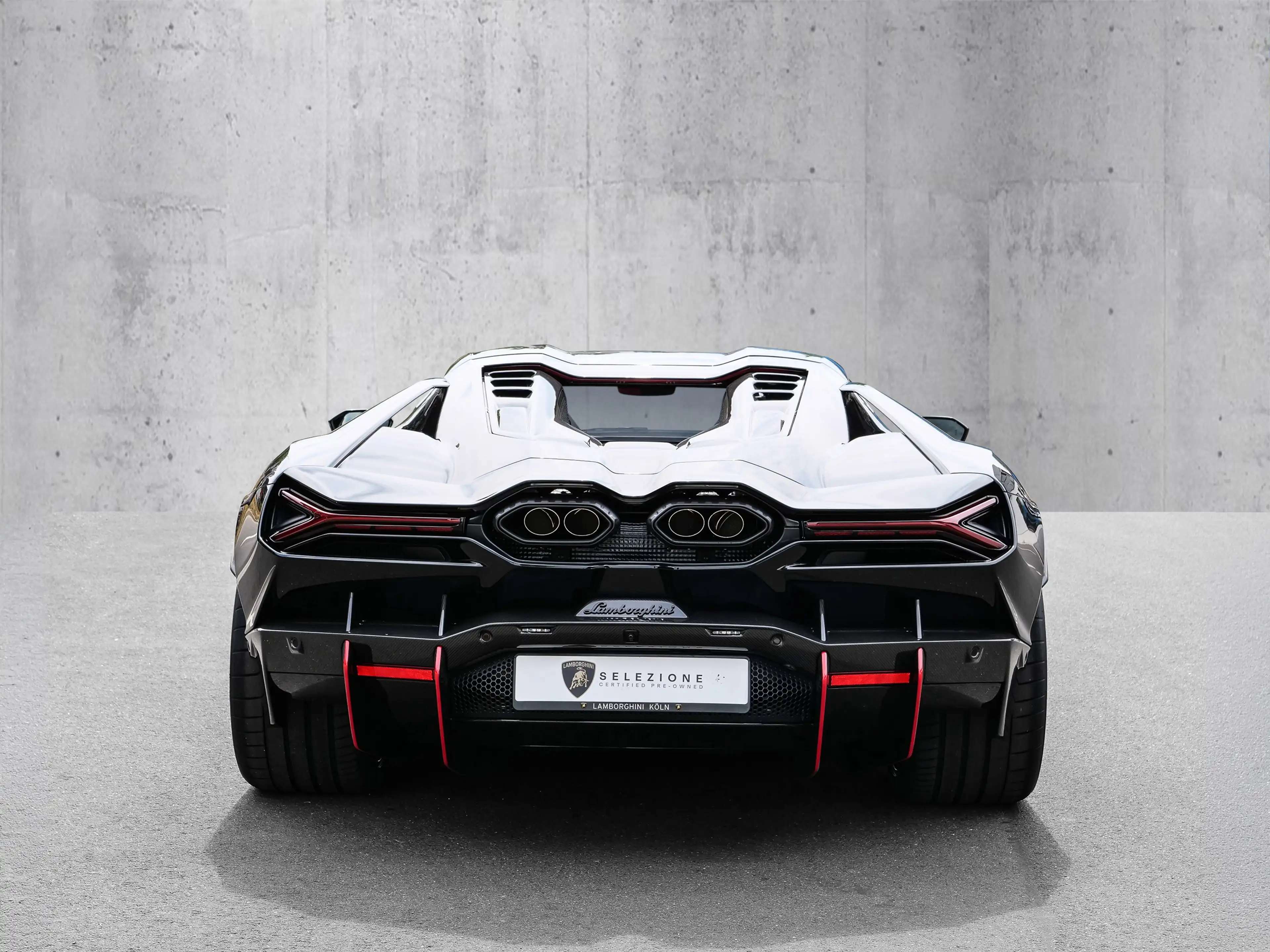 Lamborghini Revuelto Nero Noctis, Carbon, Corsa Tex — photo 5