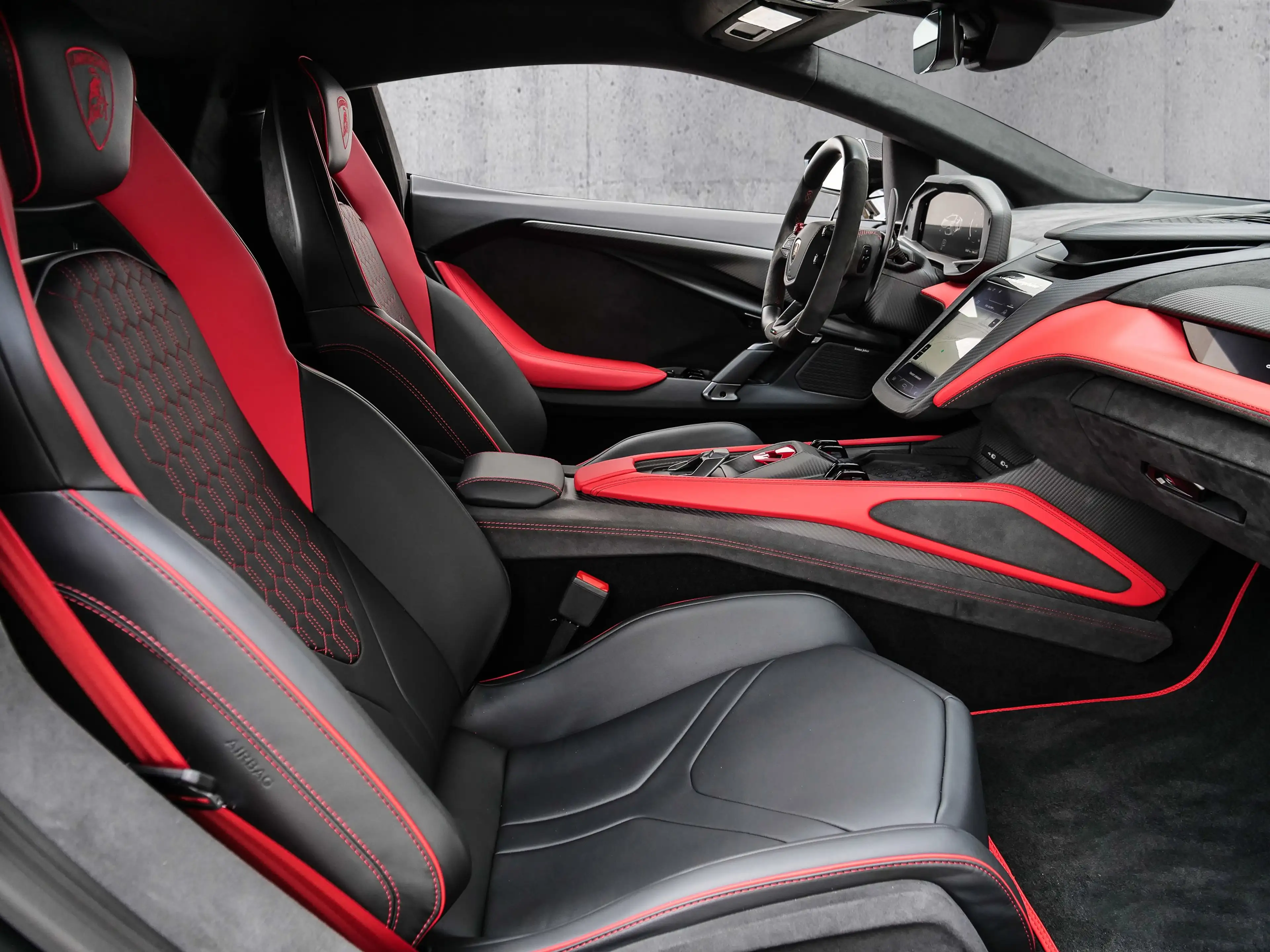 Lamborghini Revuelto Nero Noctis, Carbon, Corsa Tex — photo 6