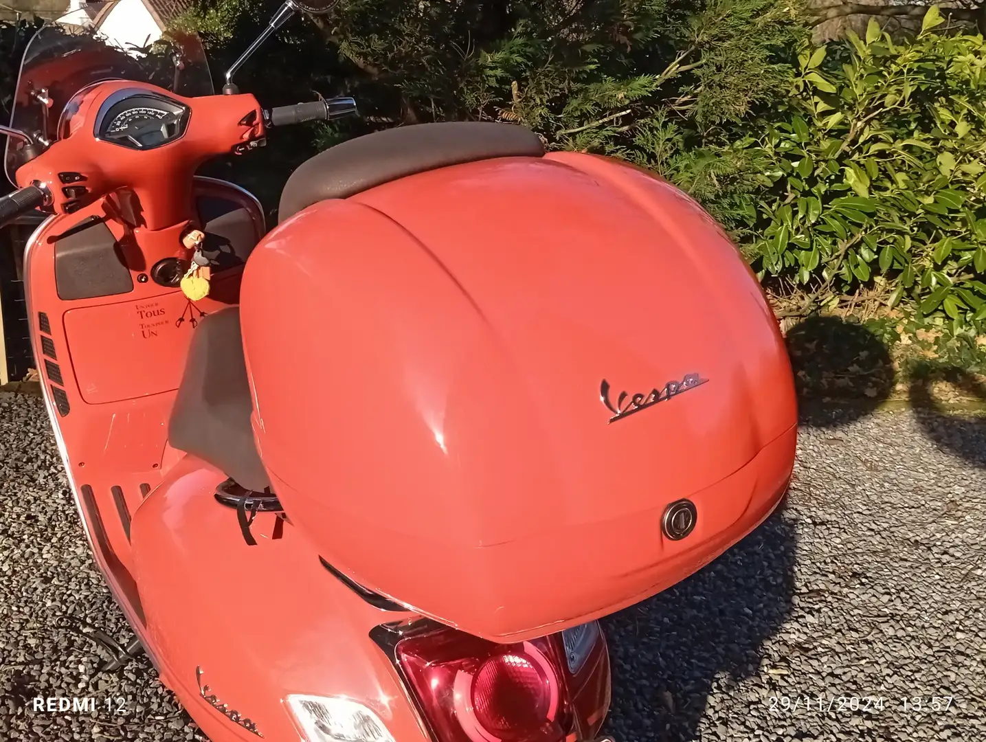 Vespa GTS 300 Portocaliu - 2