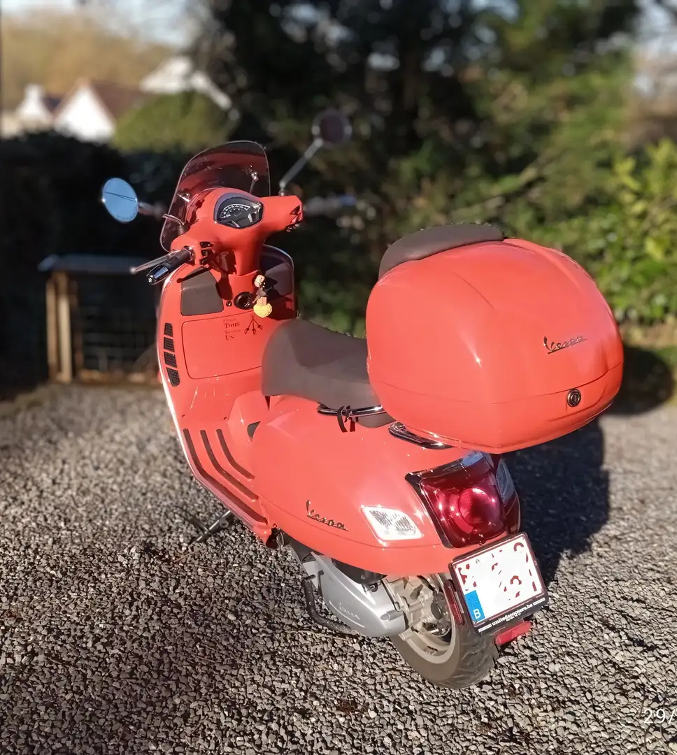 Vespa GTS 300 Portocaliu - 1