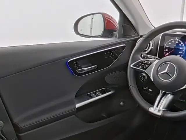 Mercedes-Benz C-Class view 8