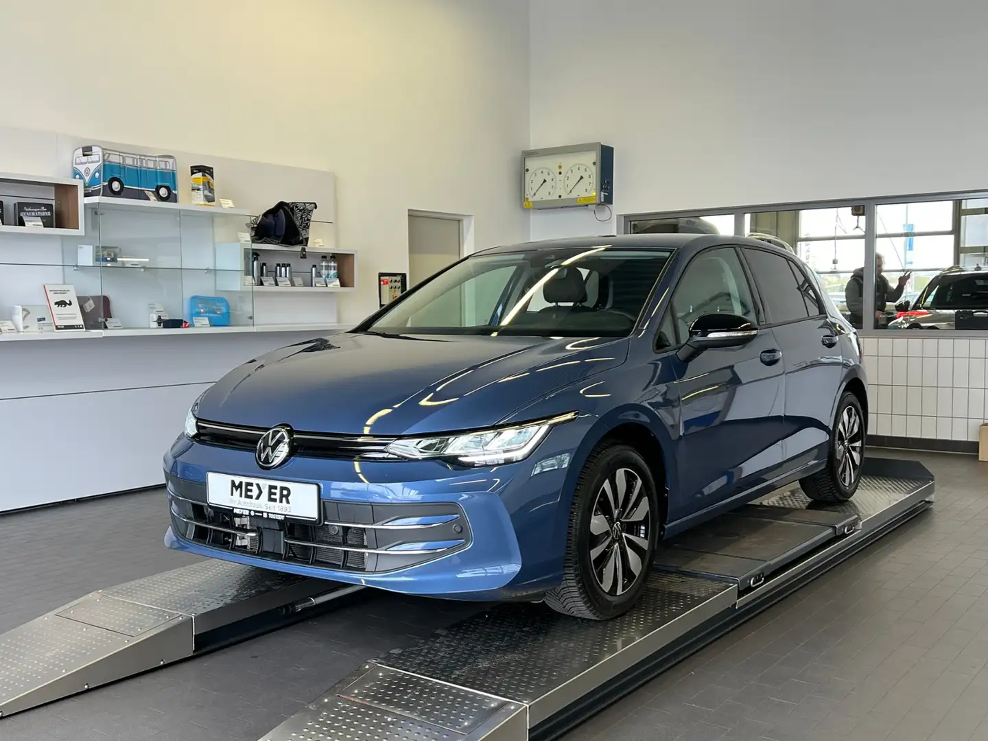 Volkswagen Golf VIII GOAL 1.5 TSI *LED, App-Connect, 16'-LM* Blau - 2