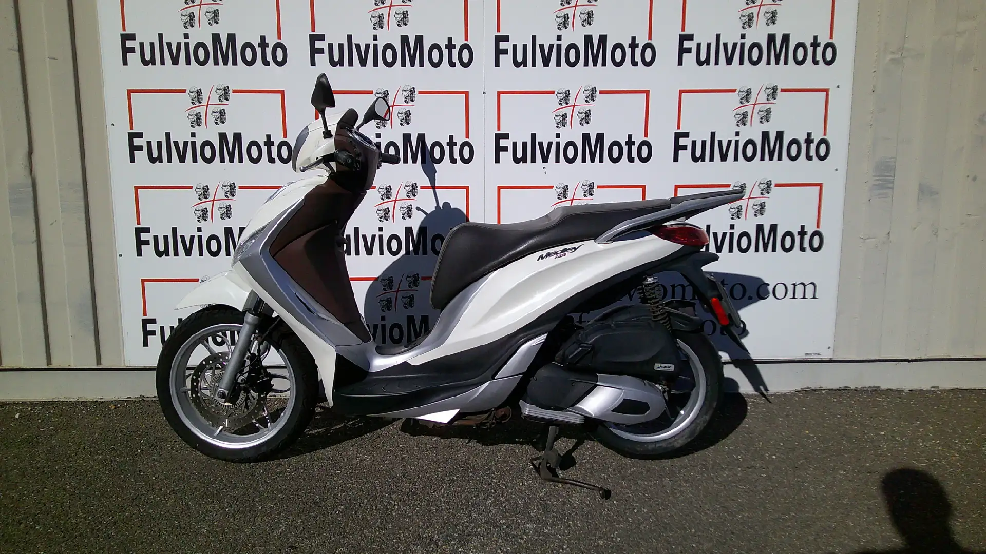 Piaggio Medley 125 White - 1