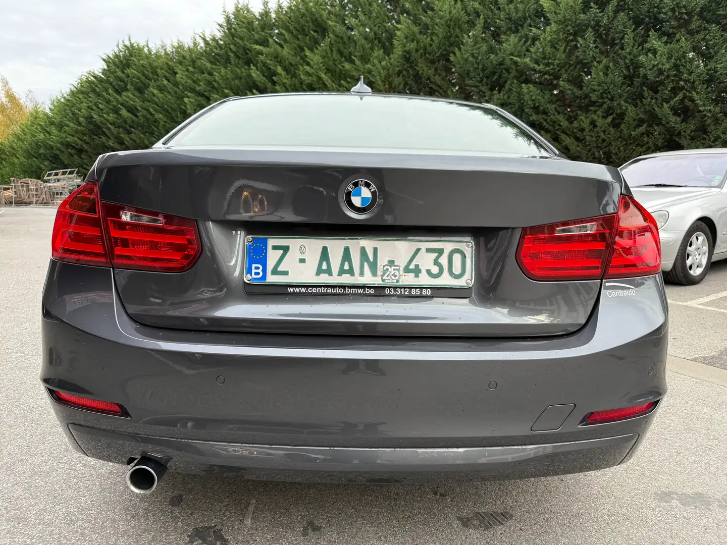 BMW 320 320 dA grand gps boit auto 1 main carnet gar 1 AN Gris - 2