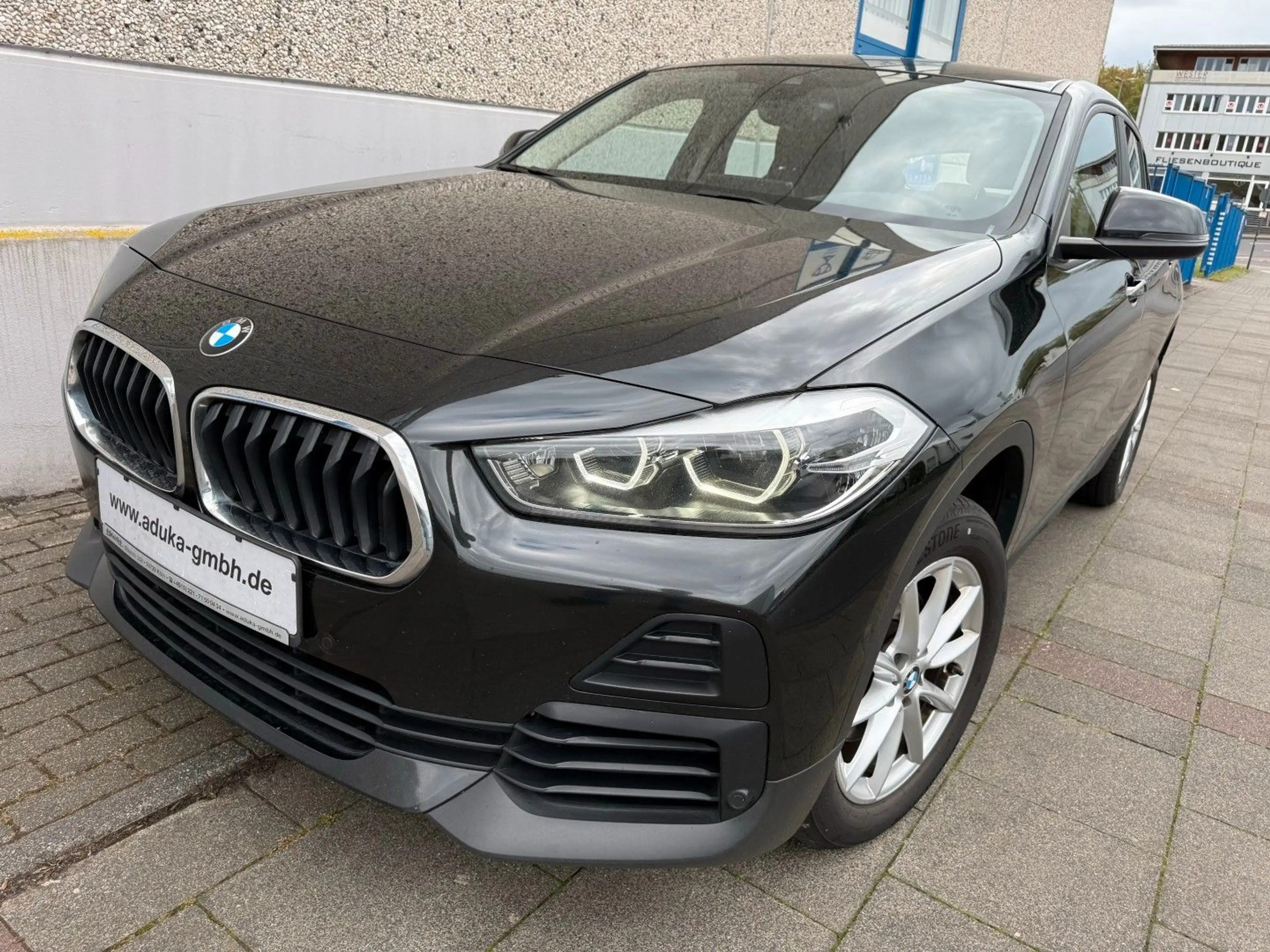 BMW X2 sDrive18d Steptronic HuD LED AHK CarPlay Navi — photo 3