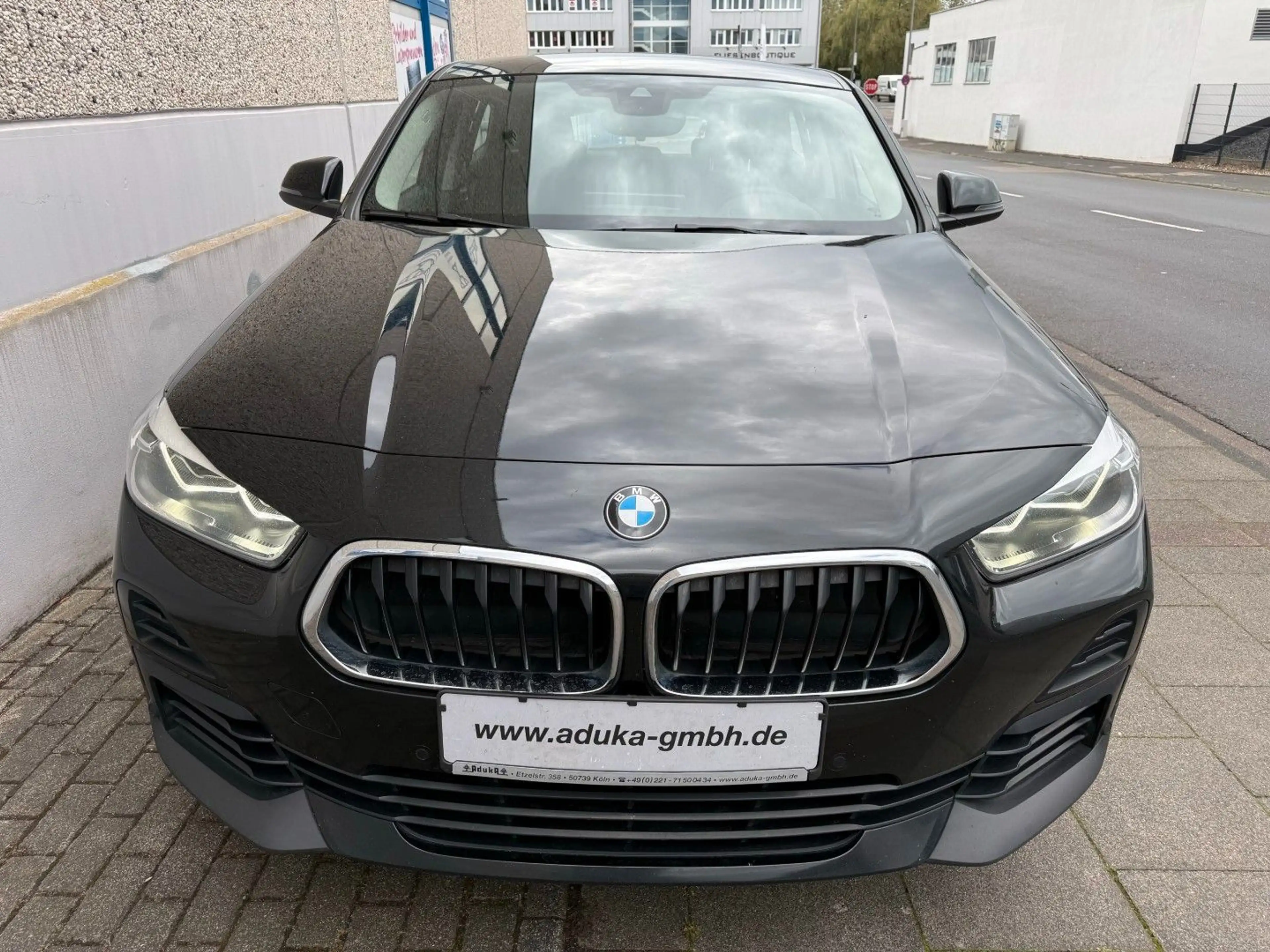 BMW X2 sDrive18d Steptronic HuD LED AHK CarPlay Navi — photo 4