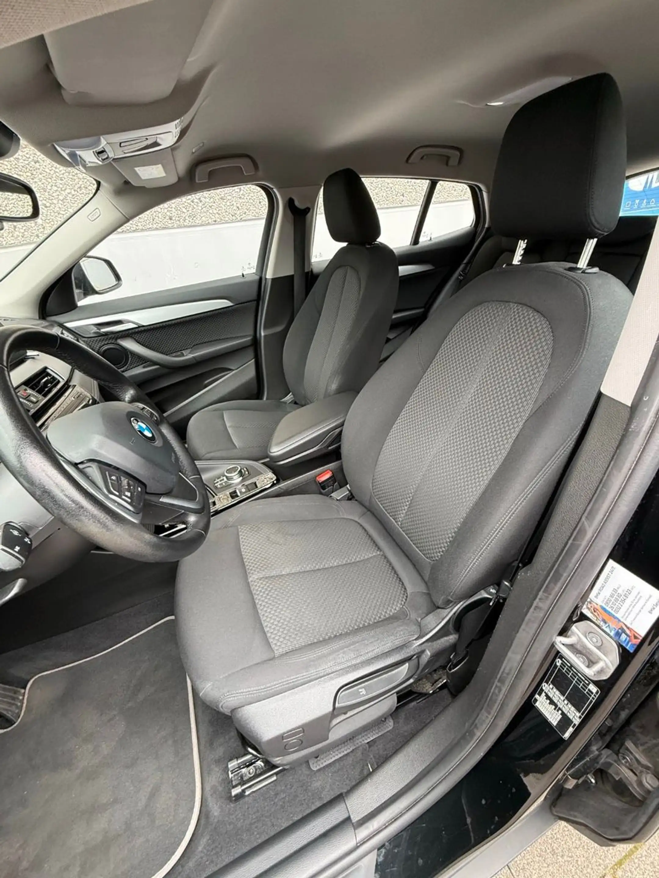BMW X2 sDrive18d Steptronic HuD LED AHK CarPlay Navi — photo 12