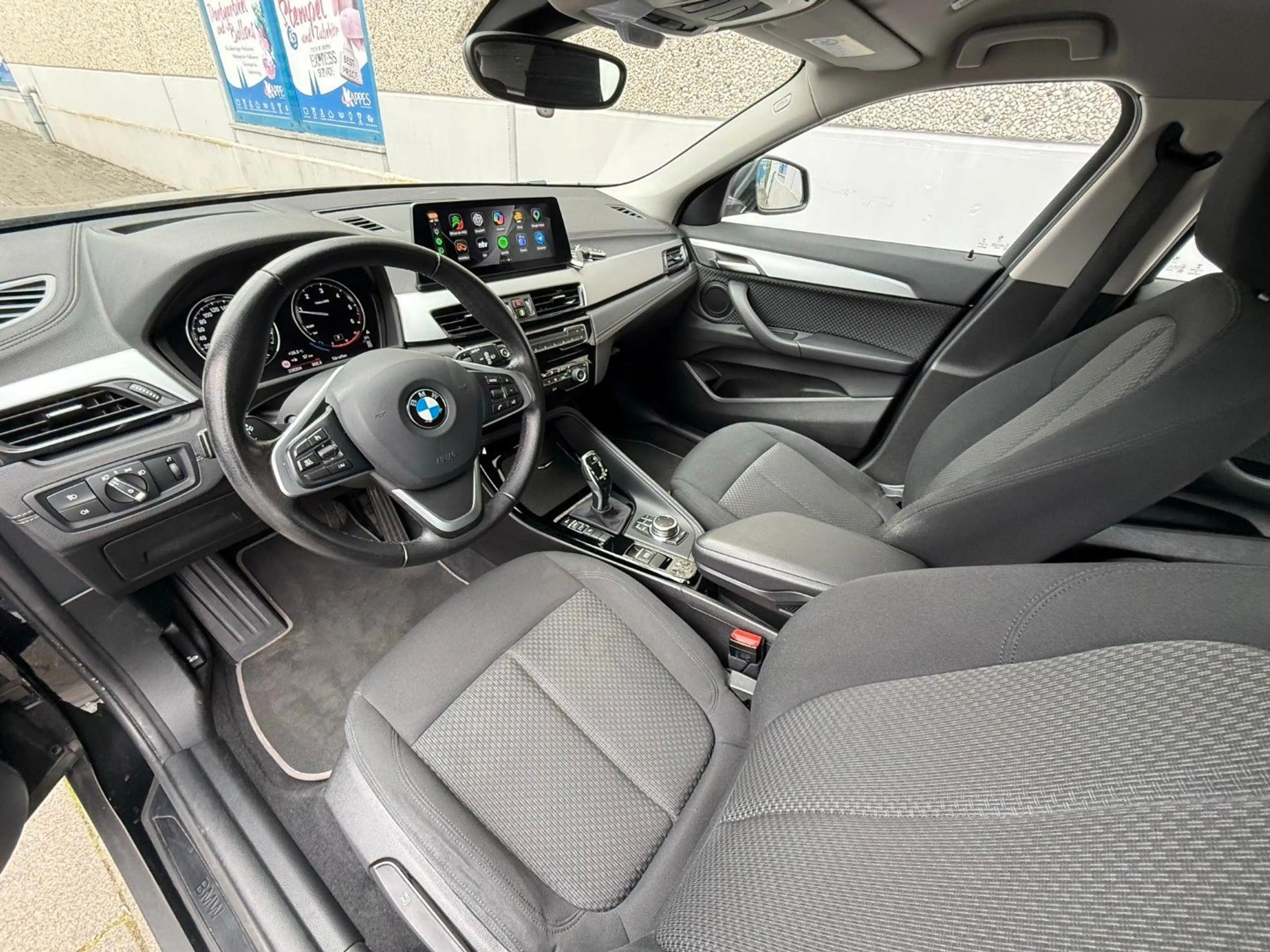 BMW X2 sDrive18d Steptronic HuD LED AHK CarPlay Navi — photo 13