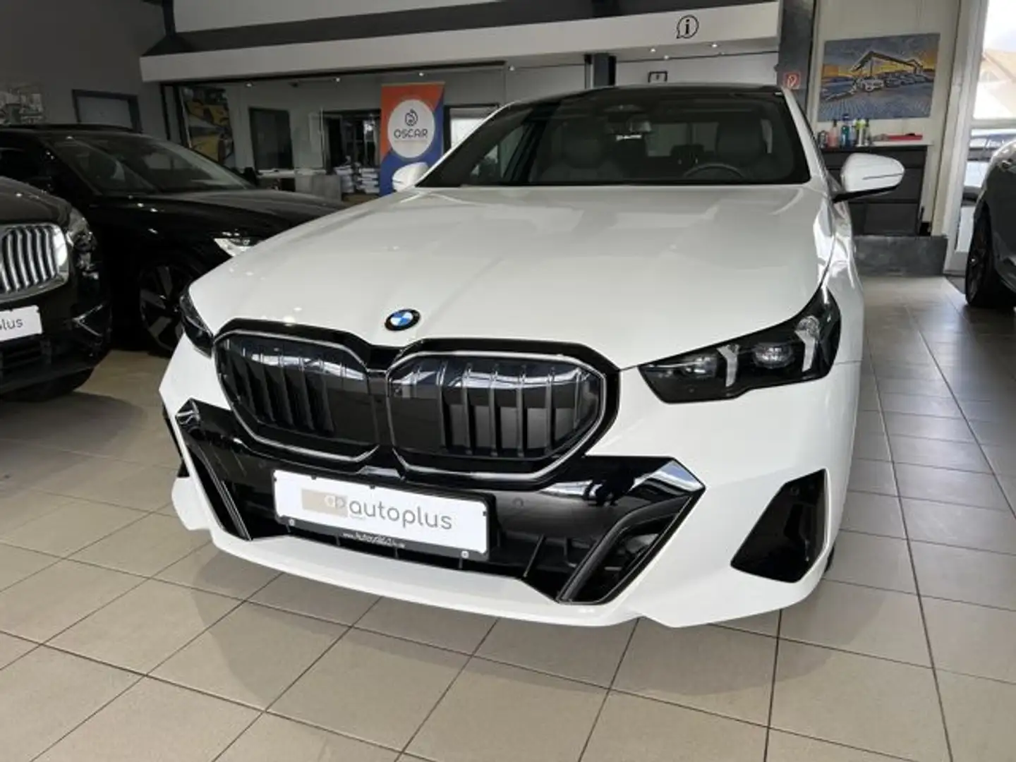 BMW 540 540d xDrive M Sportpaket Pro Sitzklima HeadUp Weiß - 2
