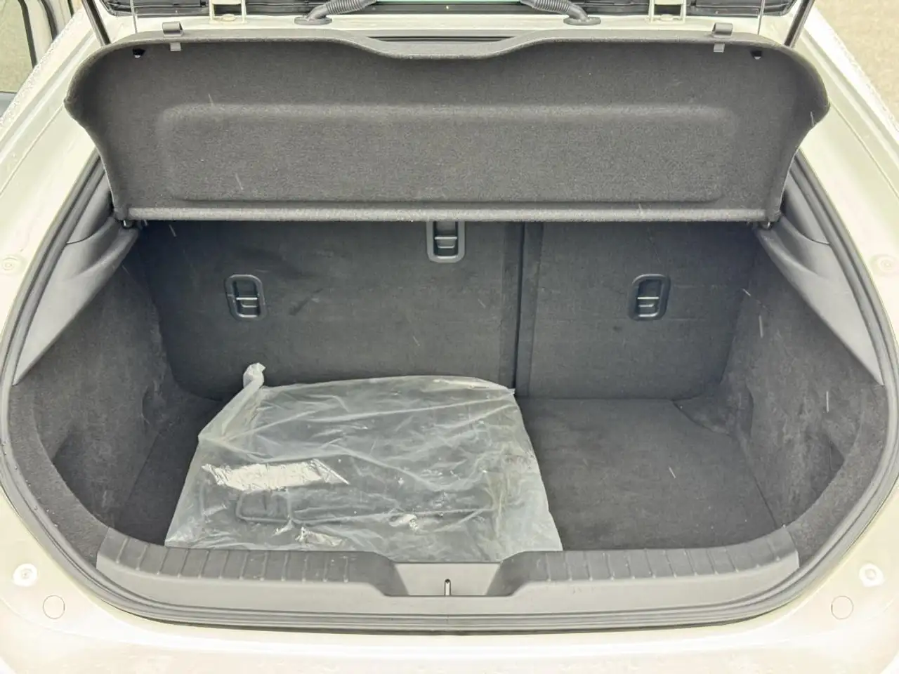 Mazda 3 снимка Mazda 3