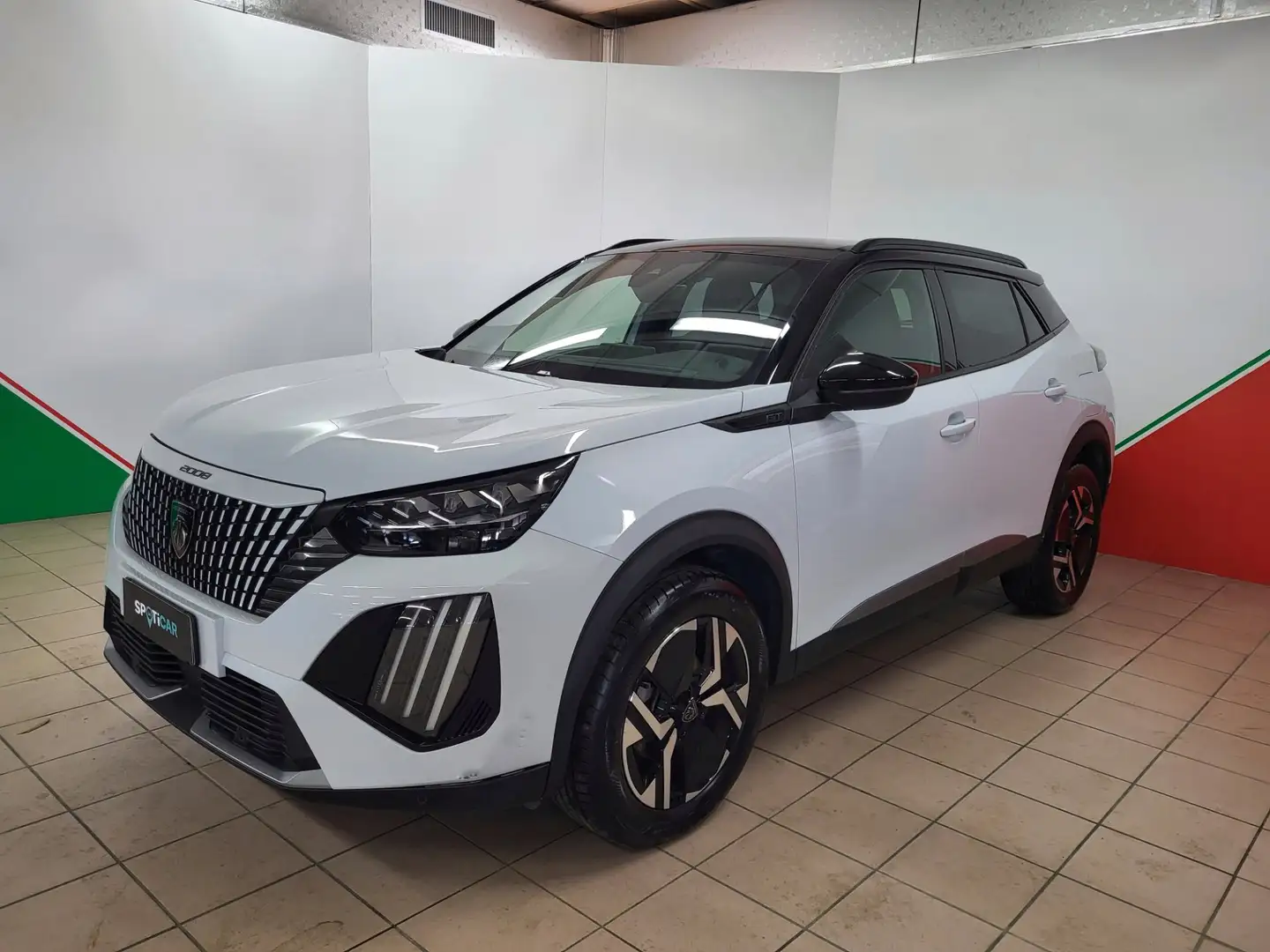 Peugeot 2008 PureTech 130 S&S EAT8 GT Bianco - 1