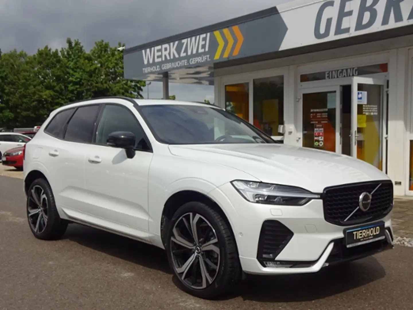 Volvo XC60 B4 R Design ACC HUD 360° Pano Google 21" Weiß - 2