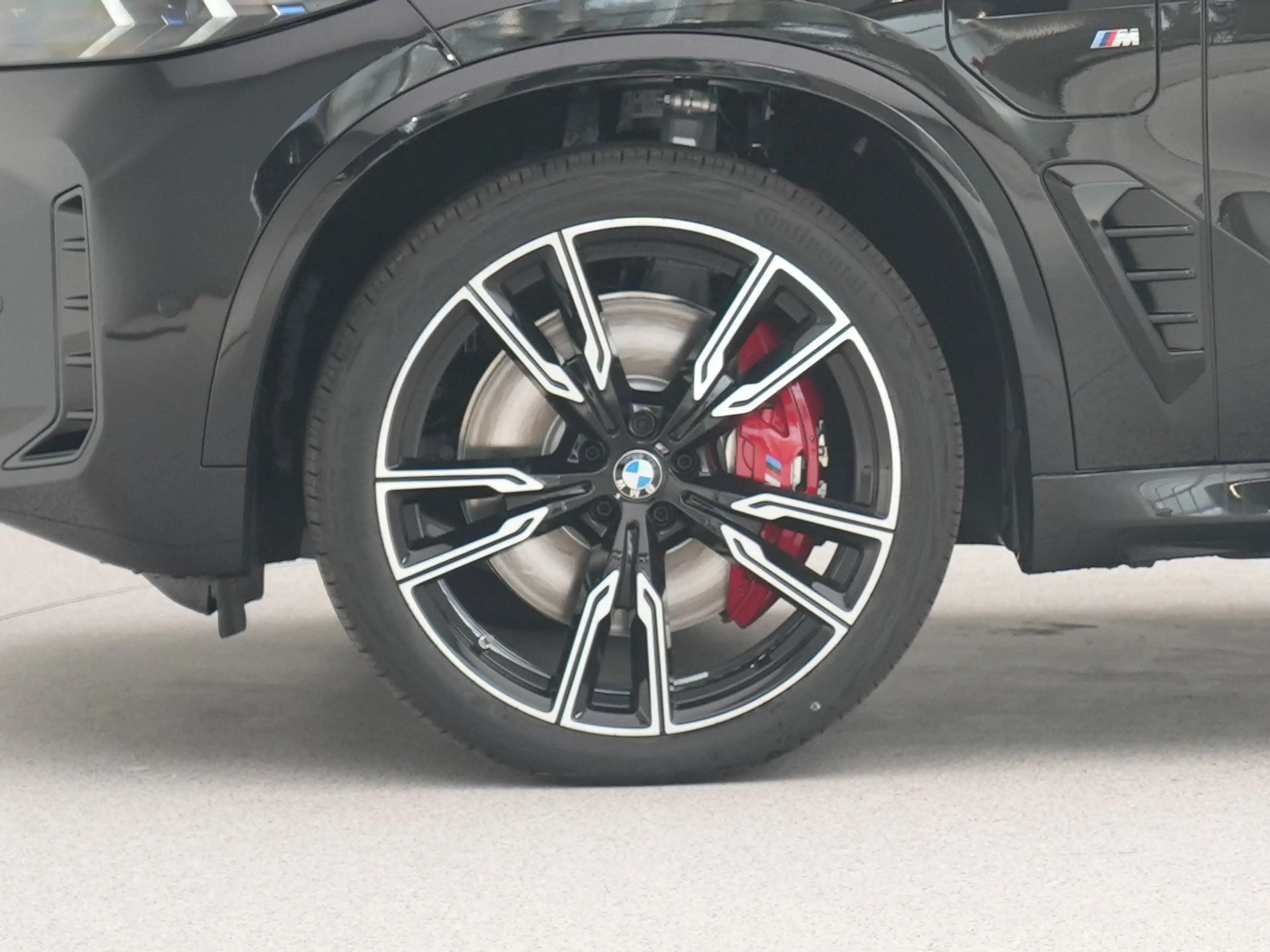 BMW X5 xDrive50e M Performance parts — photo 14