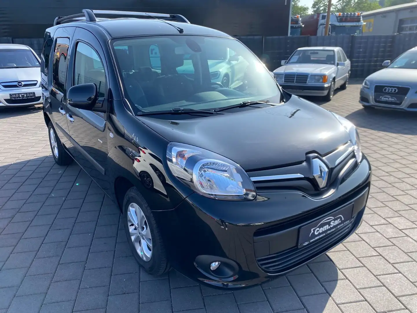 Renault Kangoo Limited *Klimaautomatik*Parktronic*Euro6* Zwart - 2