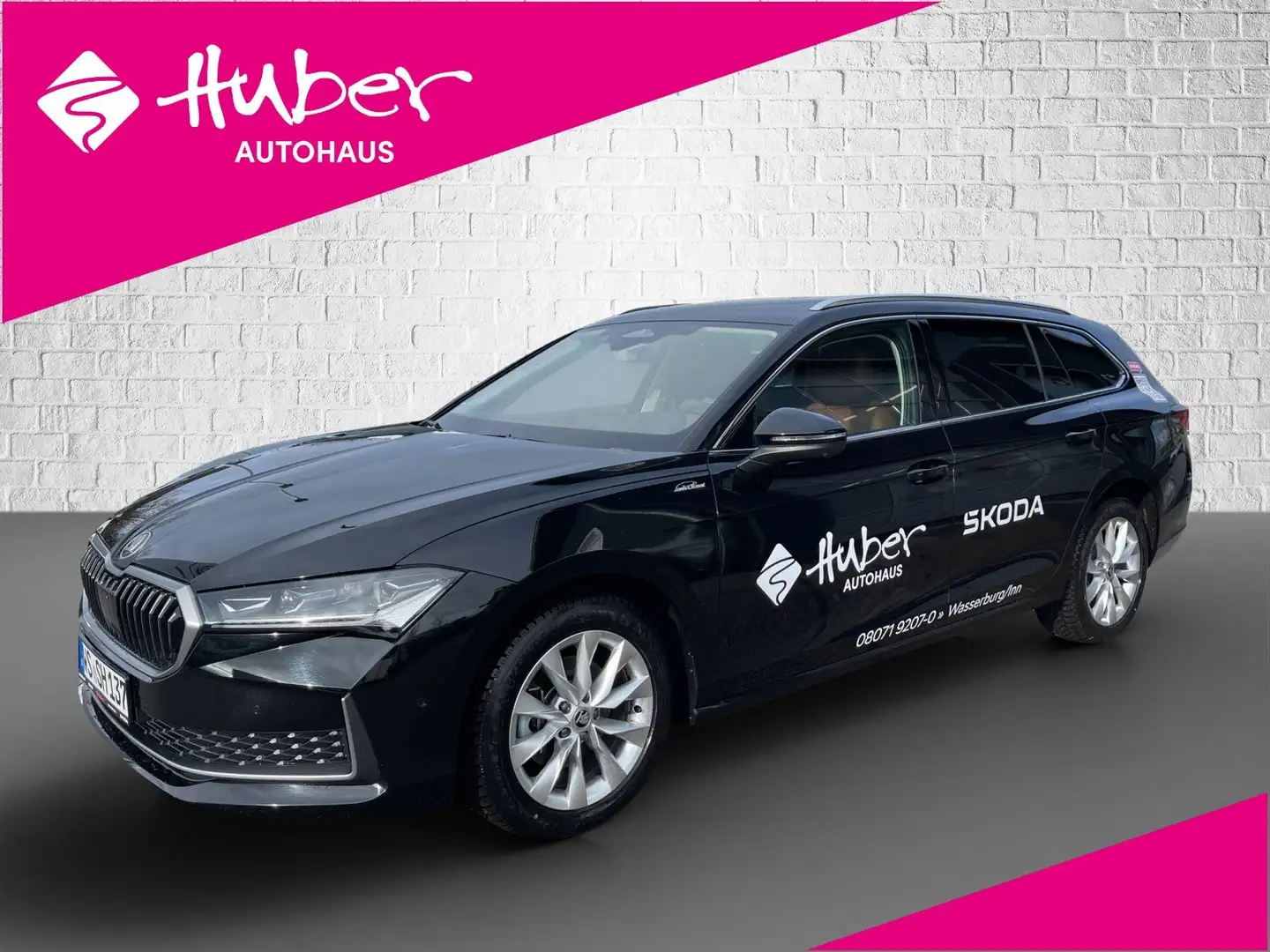 Skoda Superb Kombi Superb 2.0 TDI DSG - L&K Schwarz - 1