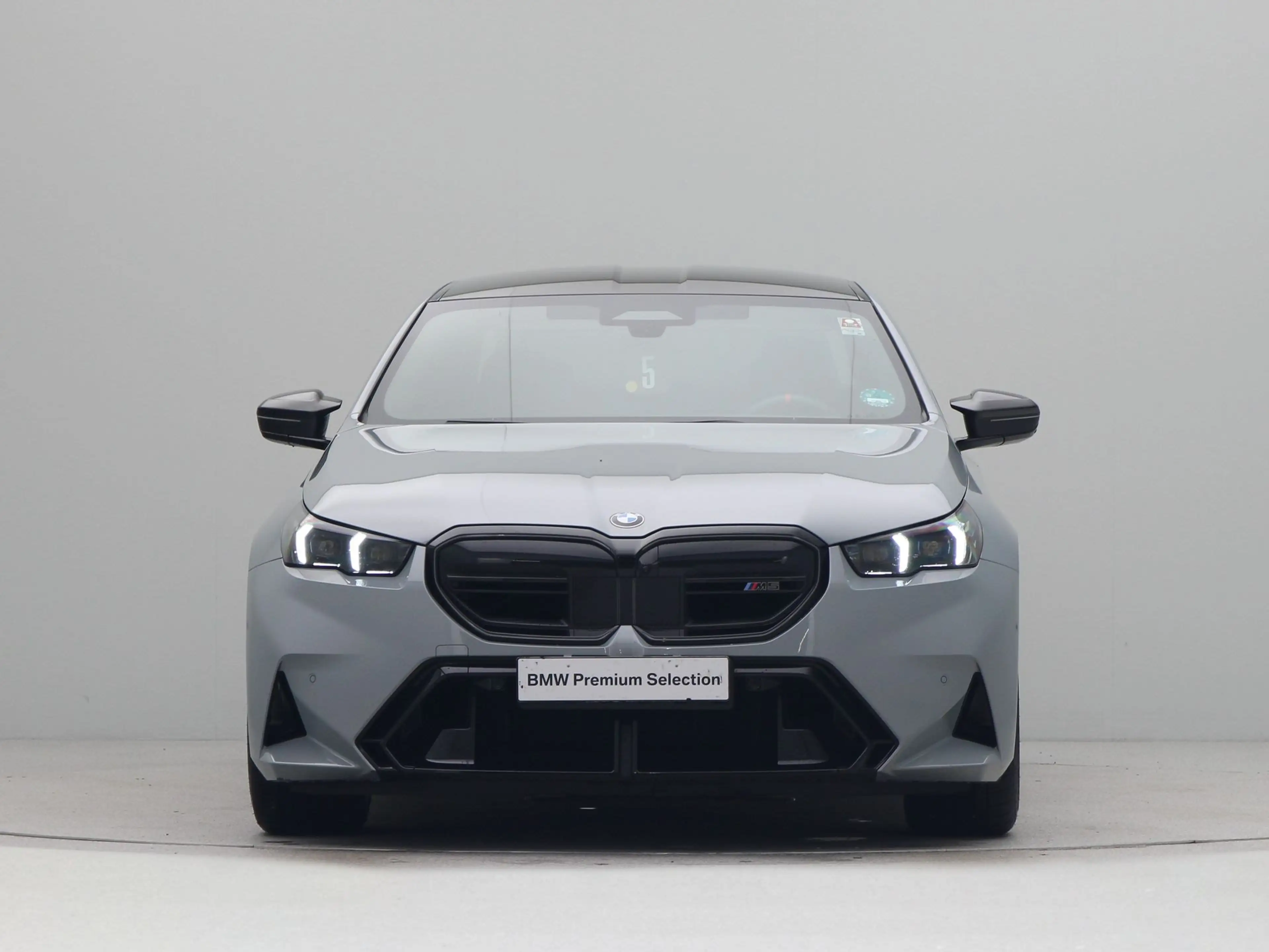 BMW M5 Sedan — photo 6