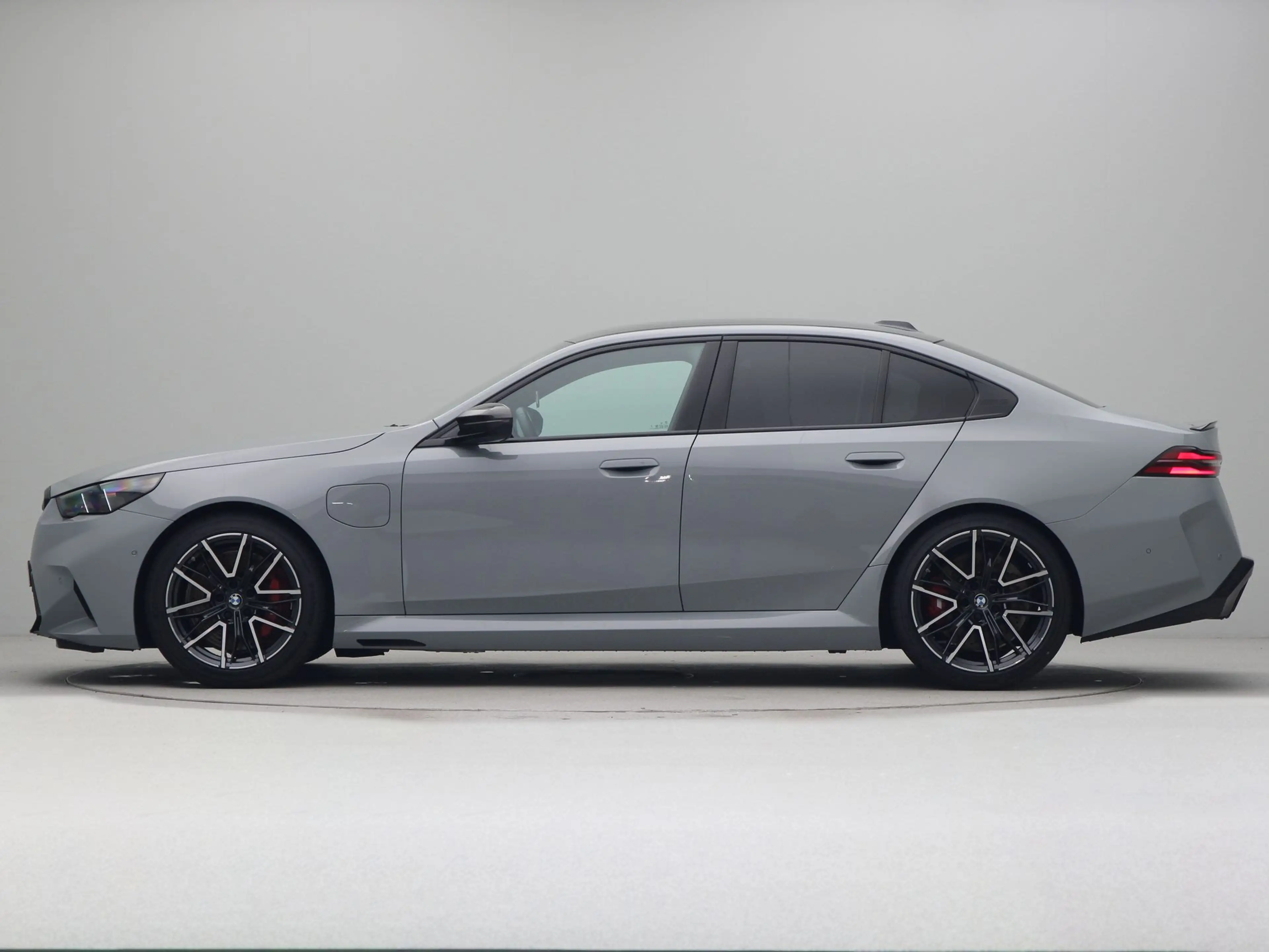 BMW M5 Sedan — photo 12
