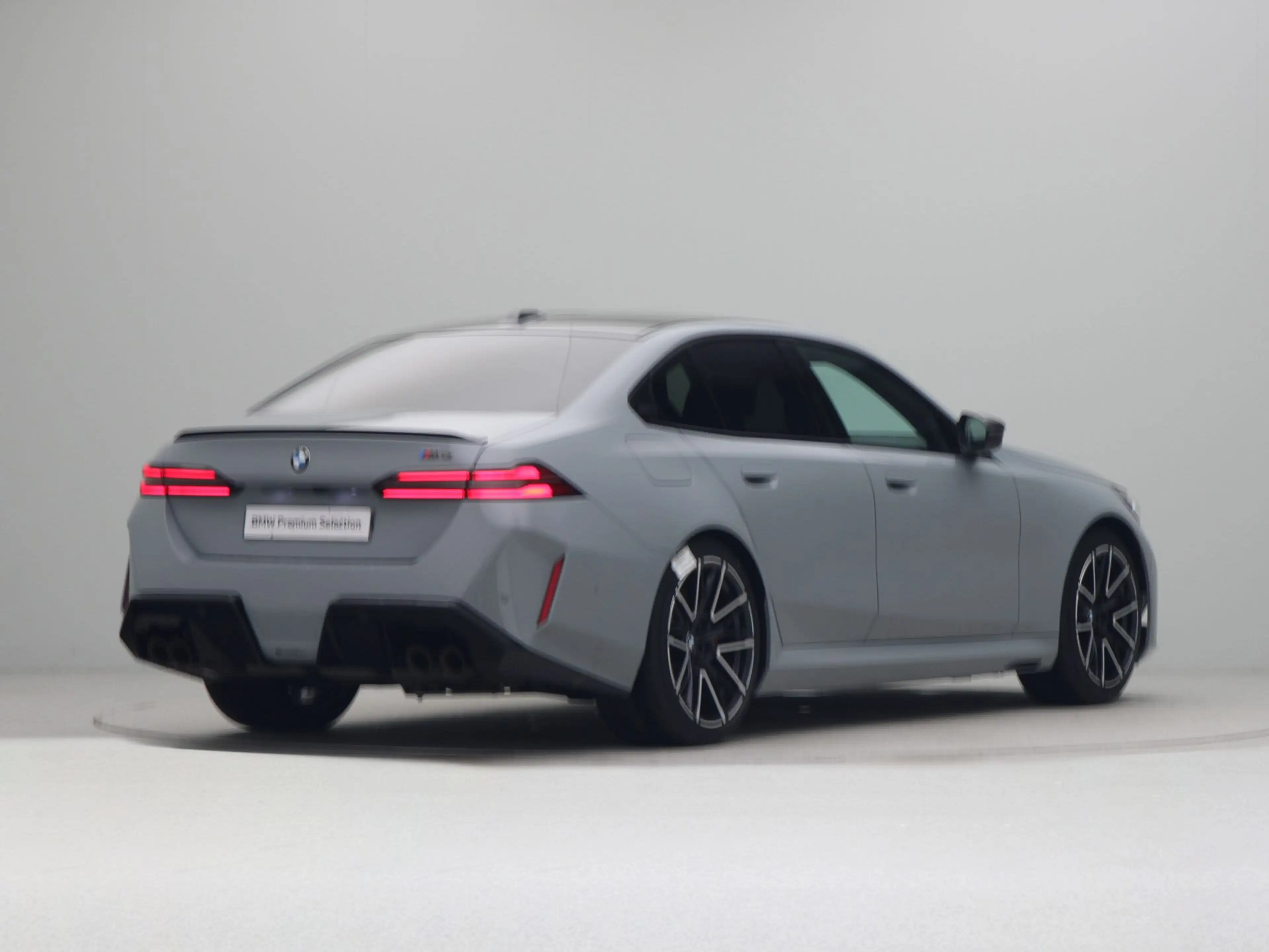BMW M5 Sedan — photo 9