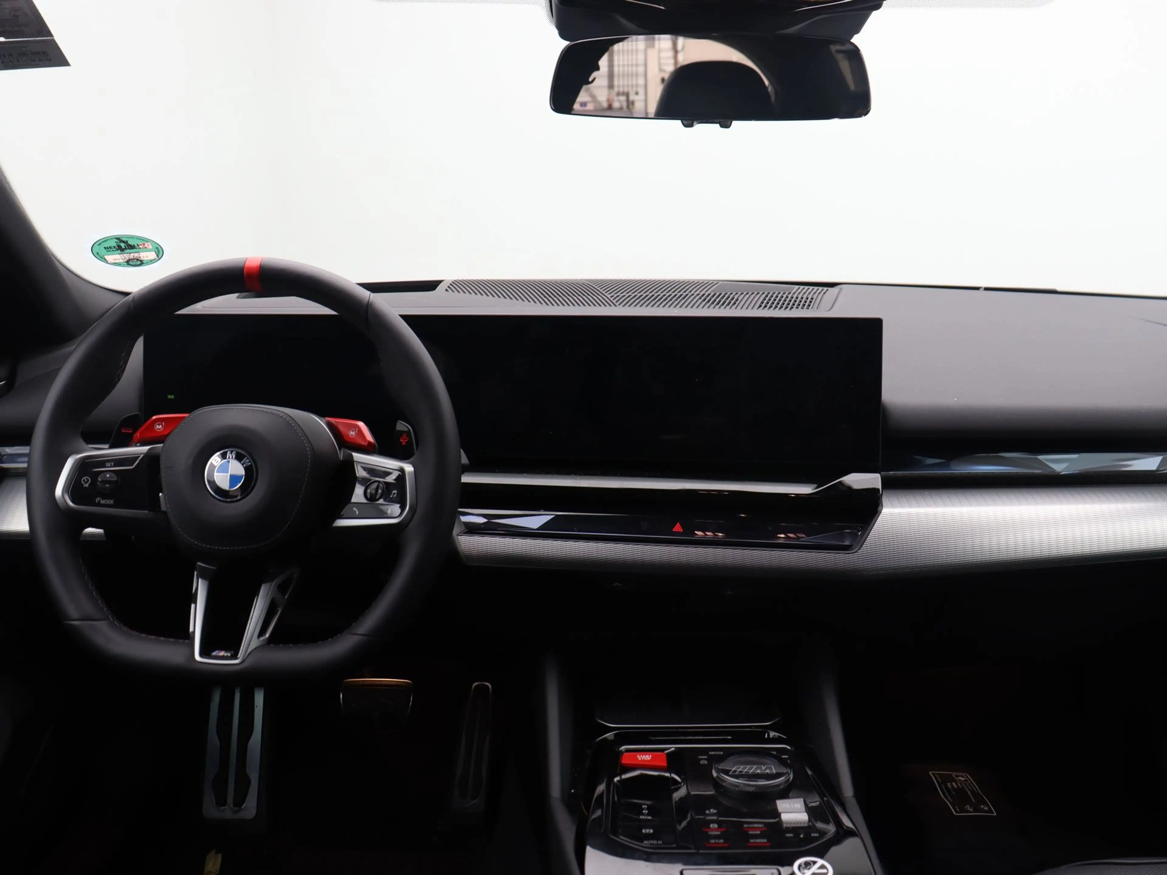 BMW M5 Sedan — photo 13