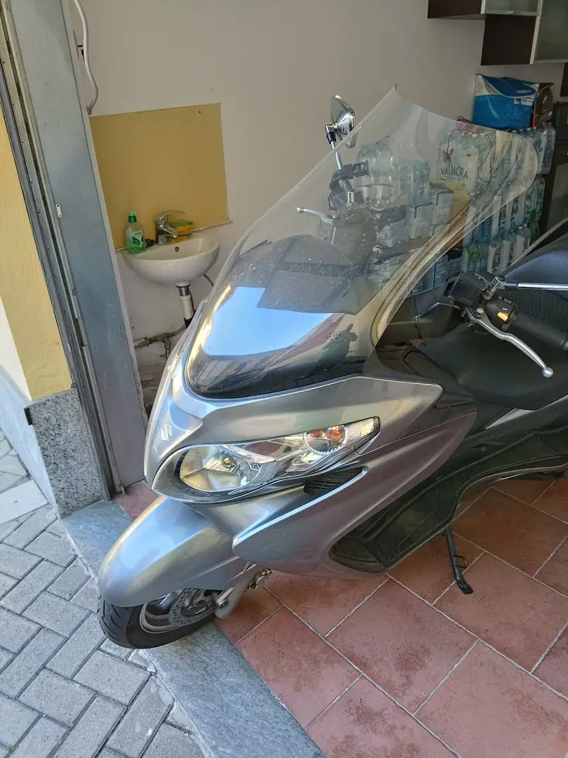 Suzuki Burgman 400 Argento - 2