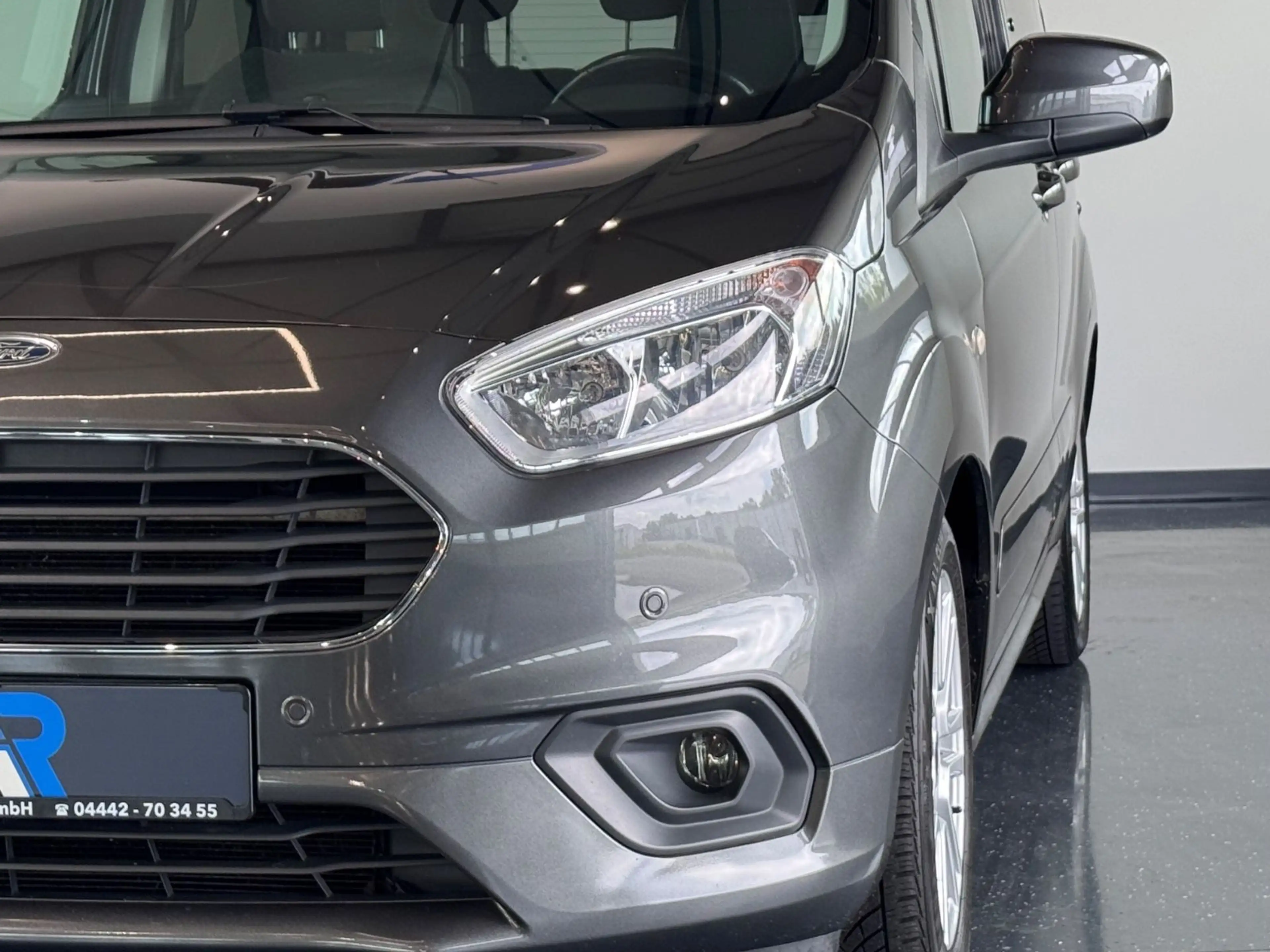 Ford Tourneo Courier Titanium*AHK*NAVI*SHZ*PDC* — photo 6