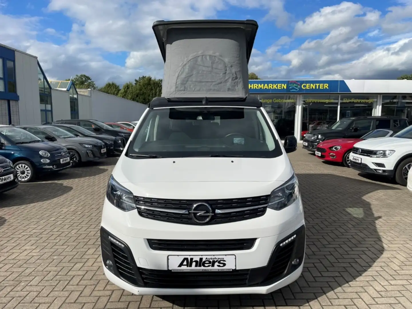 Opel Zafira Life +CROSSCAMP+AHK+STANDHEIZUNG+4xBETT+NAVI+KAMERA+ Blanc - 2