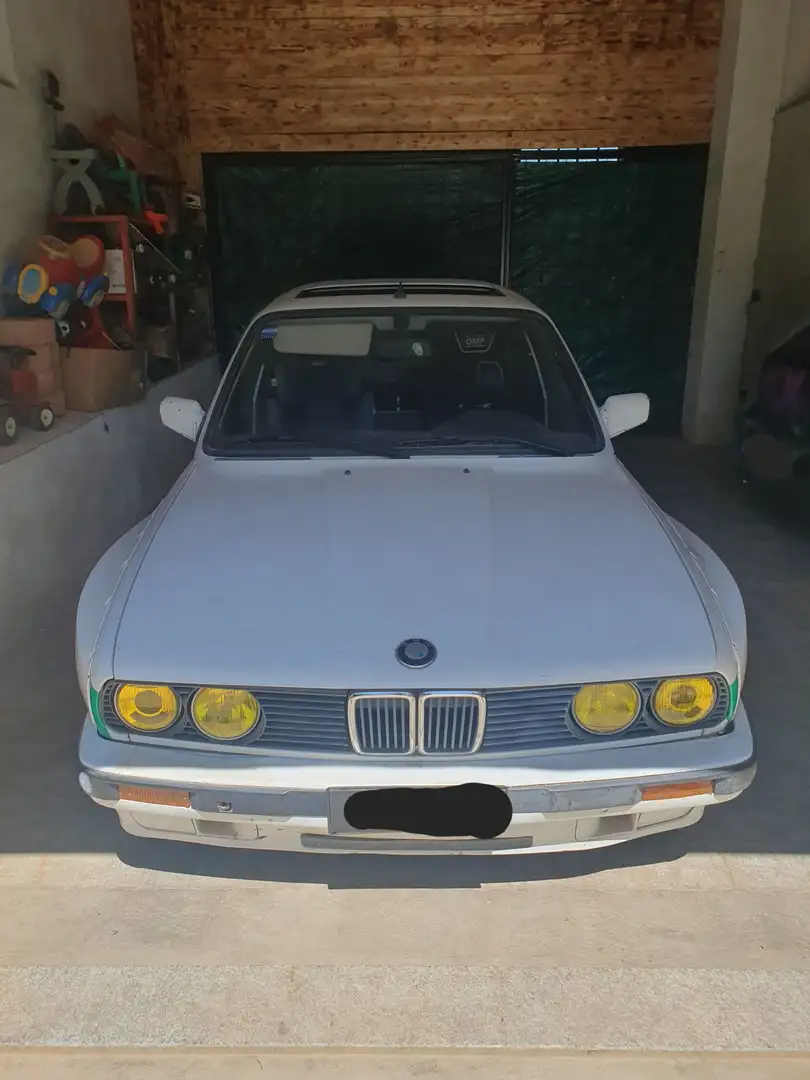 BMW 320 318i Touring - 1