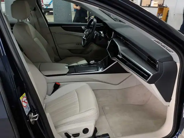Audi A6 view 8