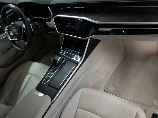 Audi A6 view 9
