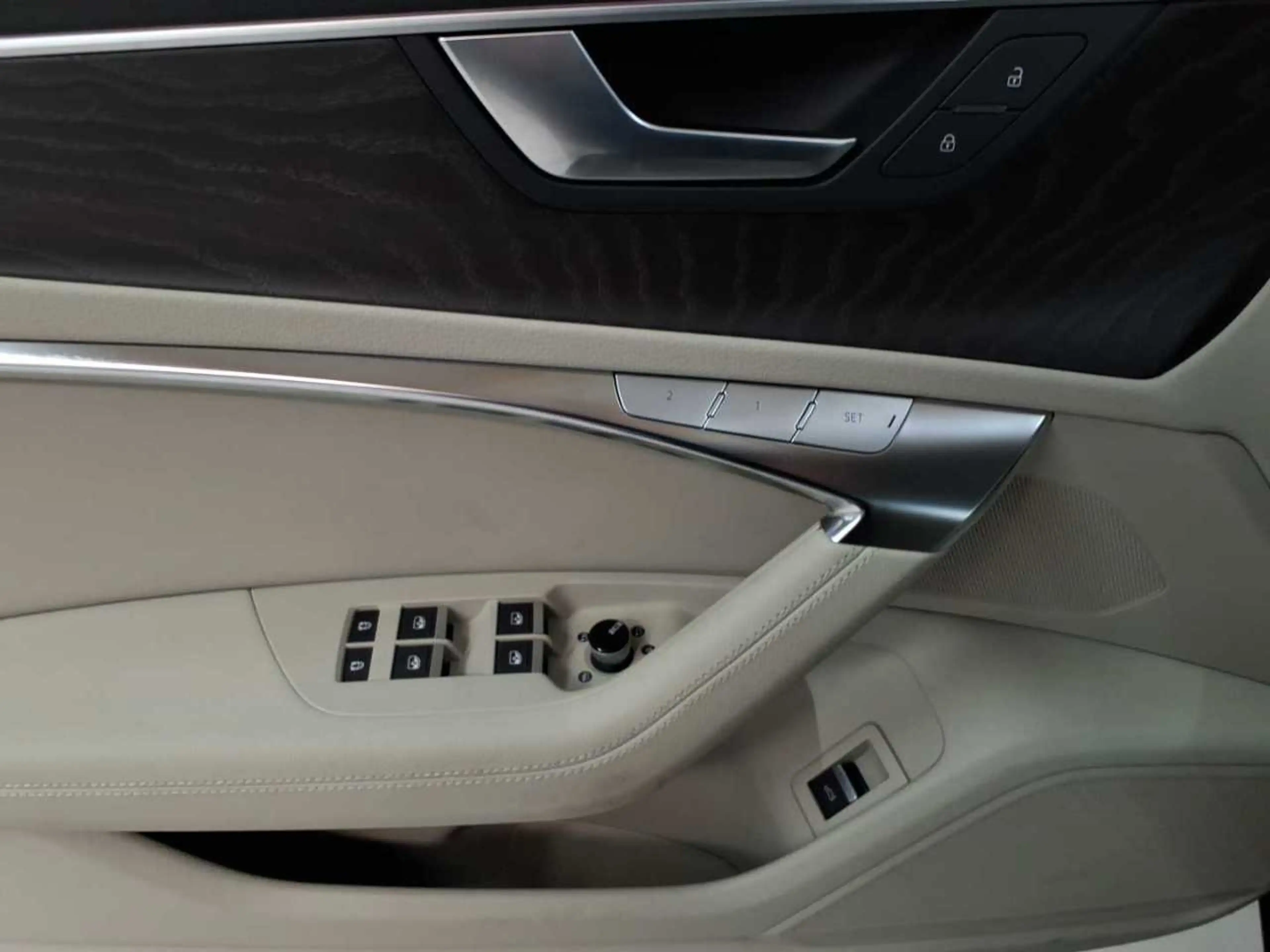 Audi A6 A6 40 TDI quattro S tronic LED KAM STHZ — photo 18