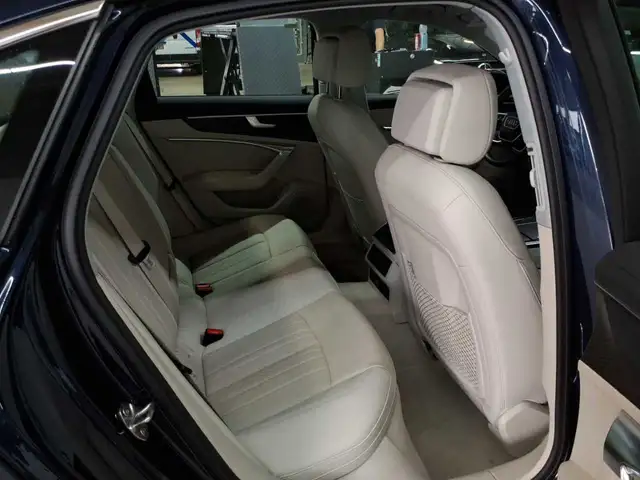 Audi A6 view 14