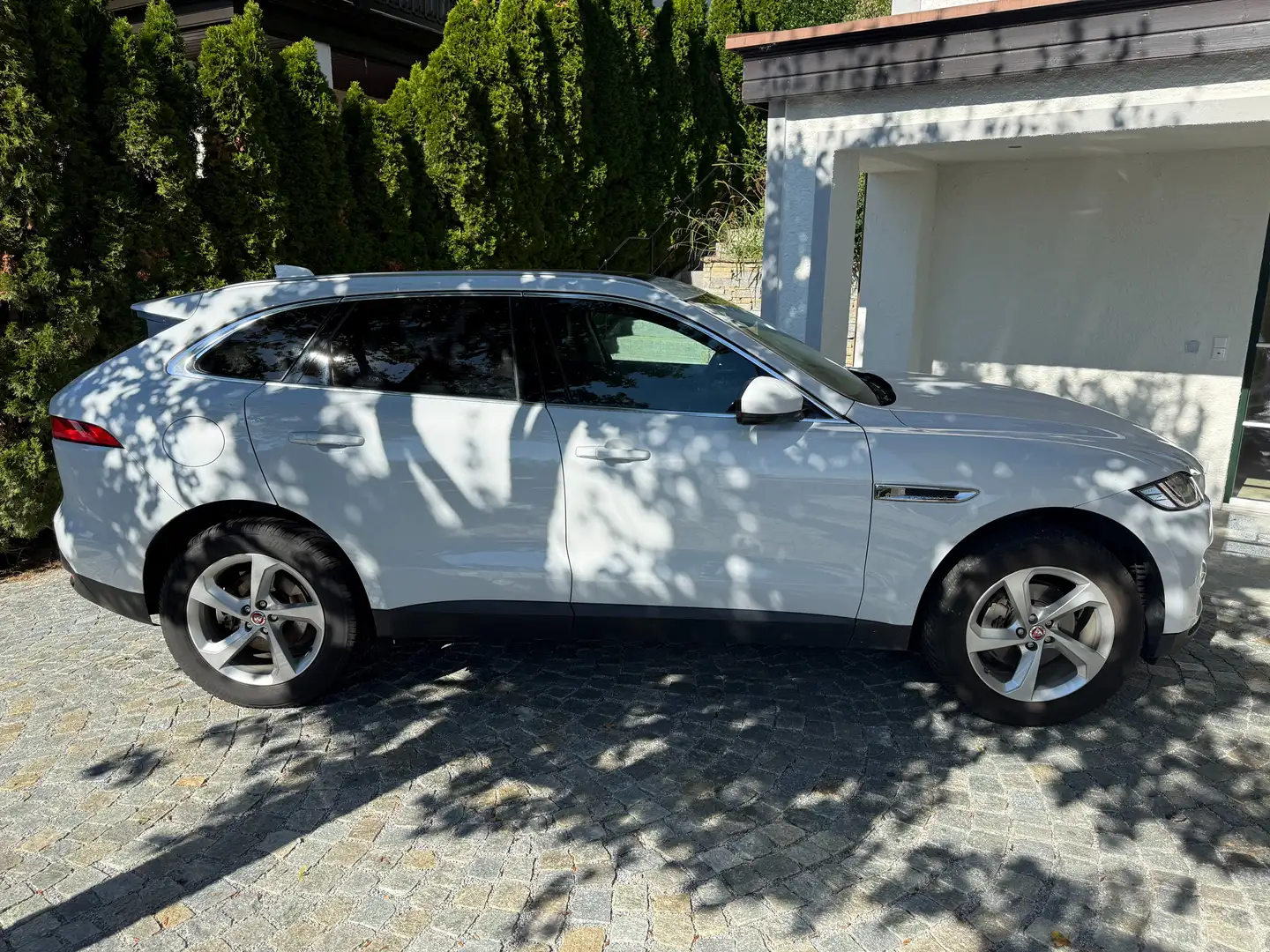 Jaguar F-Pace F-Pace 20d AWD Prestige Aut. Prestige Weiß - 2