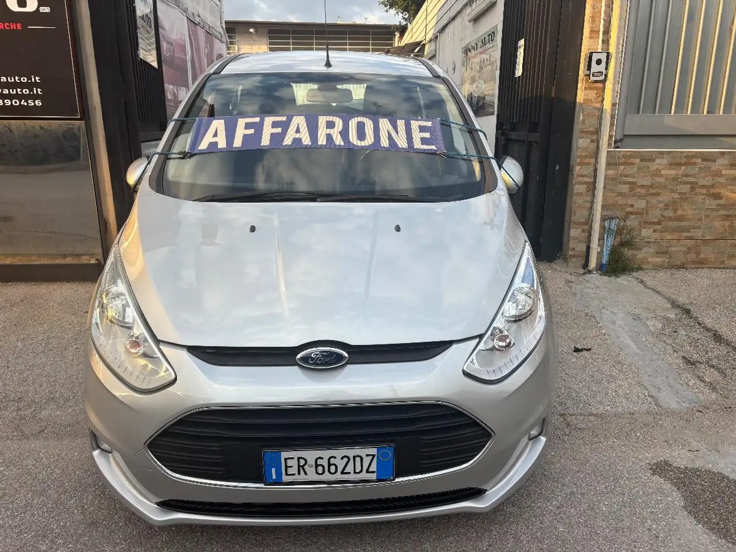 Ford B-Max 1.6 TDCi 95CV Individual Gris - 2