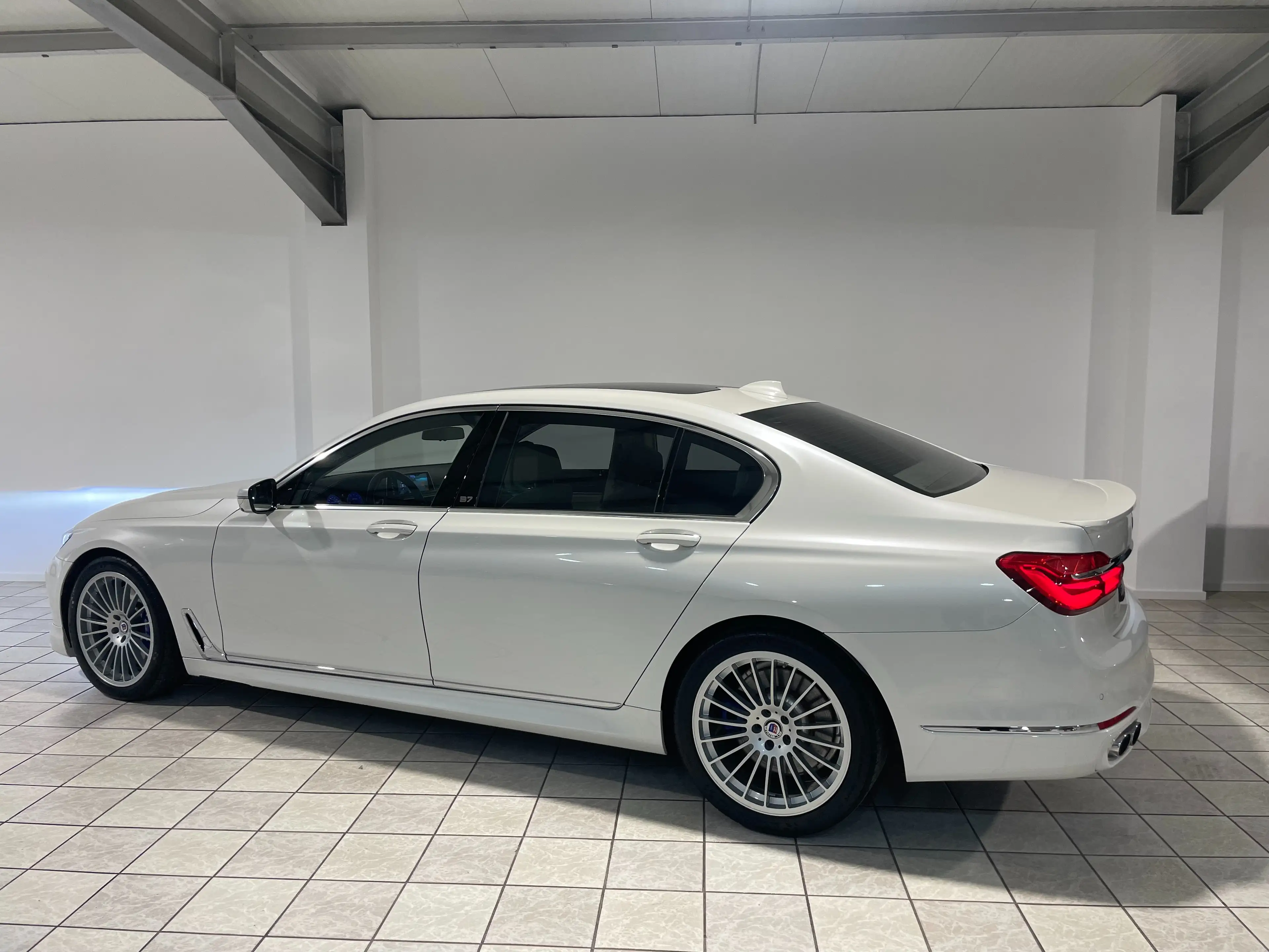 Alpina B7 B7 Biturbo — photo 4