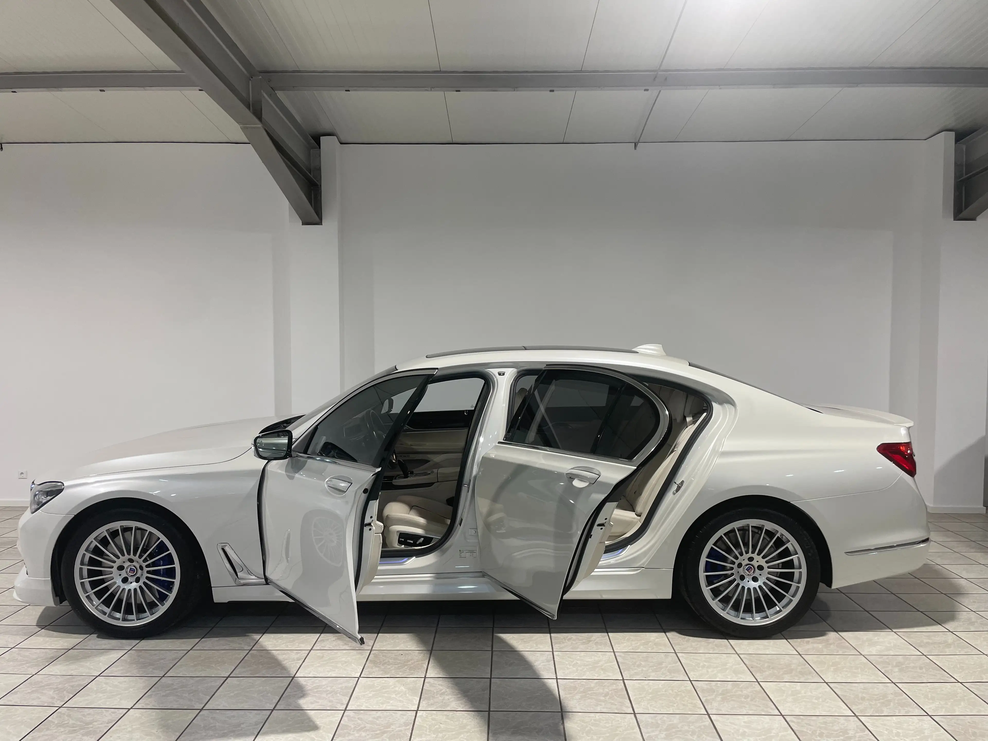 Alpina B7 B7 Biturbo — photo 8
