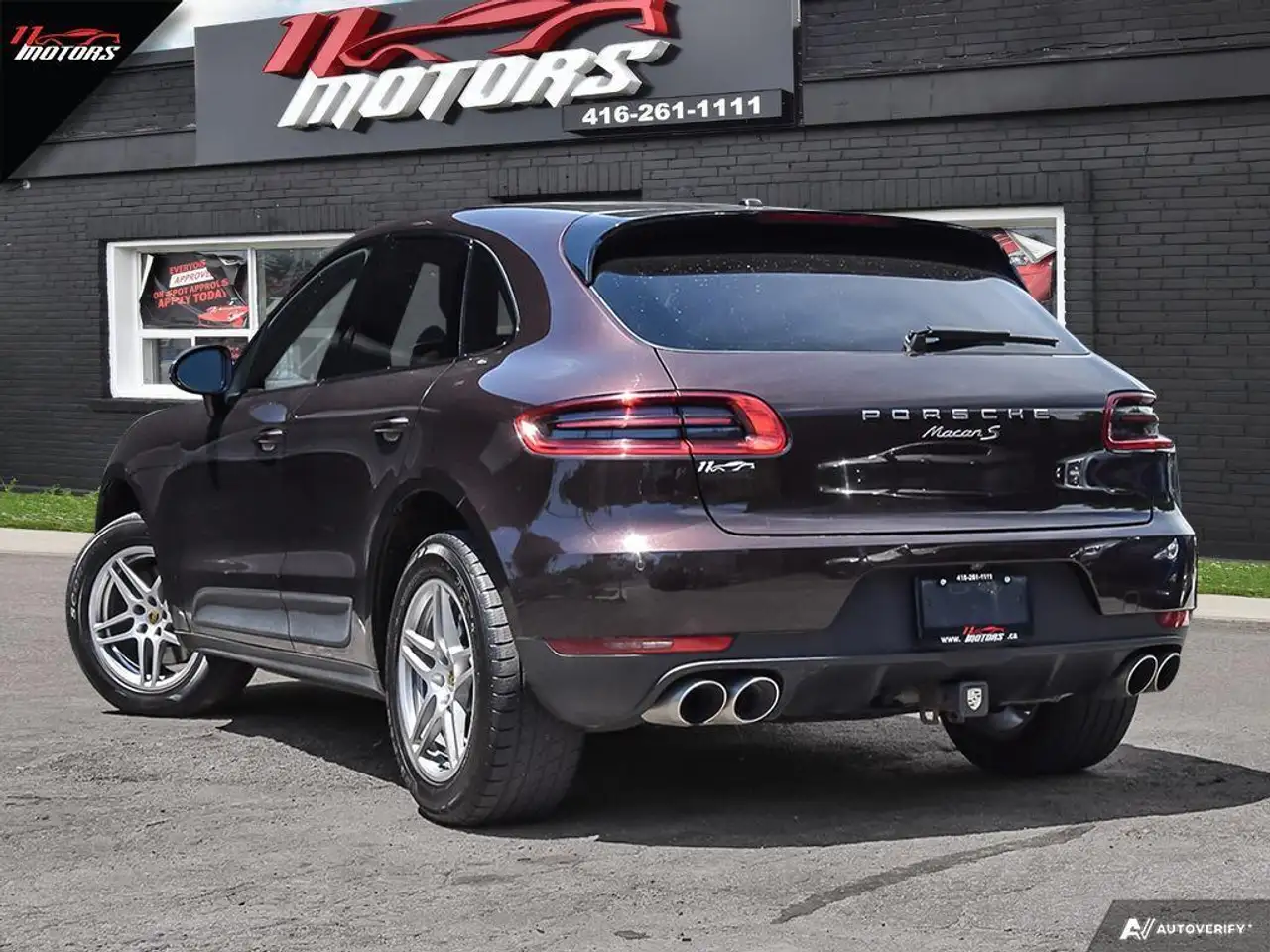 Porsche Macan photo Porsche Macan