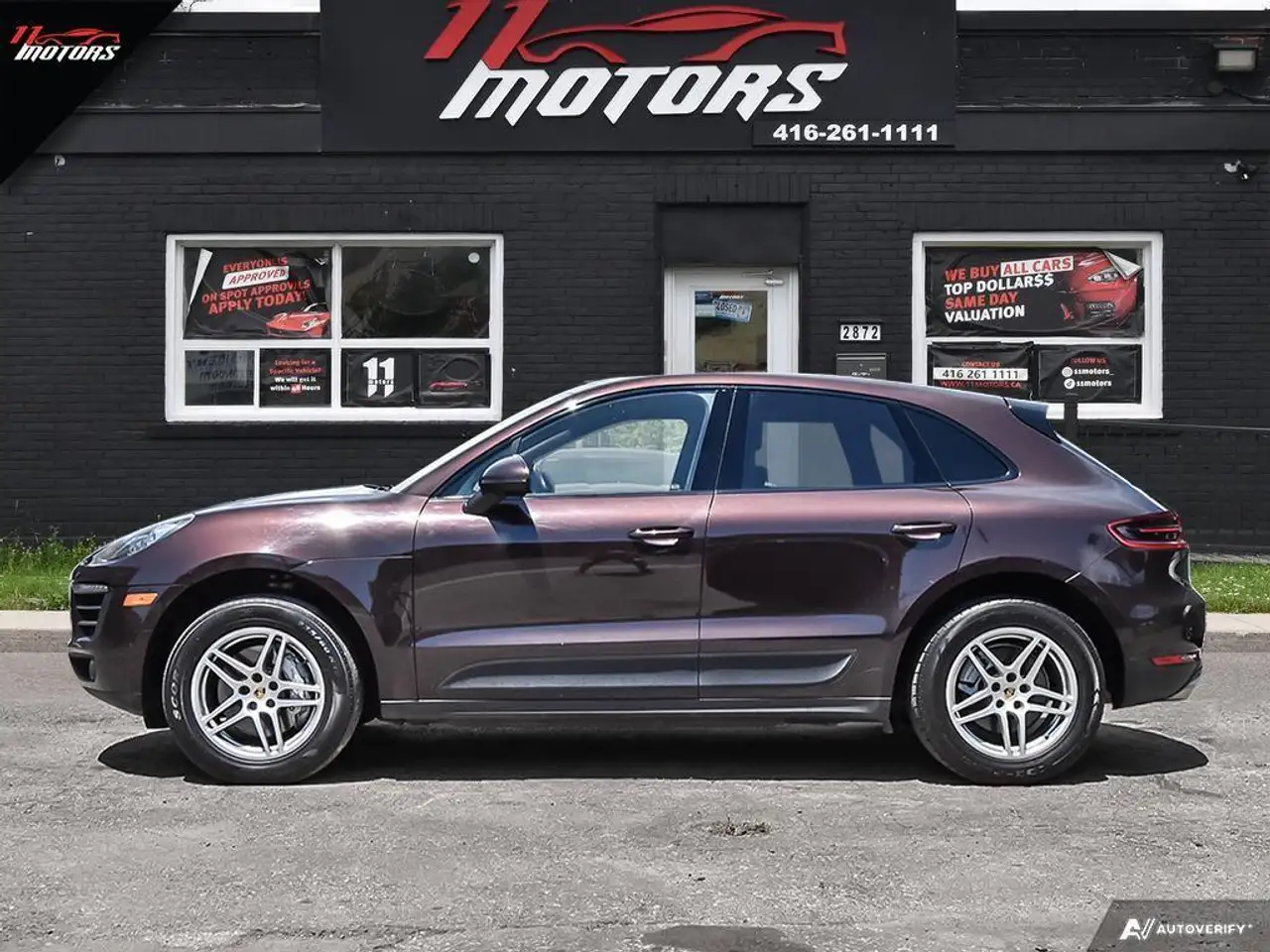 Porsche Macan photo Porsche Macan