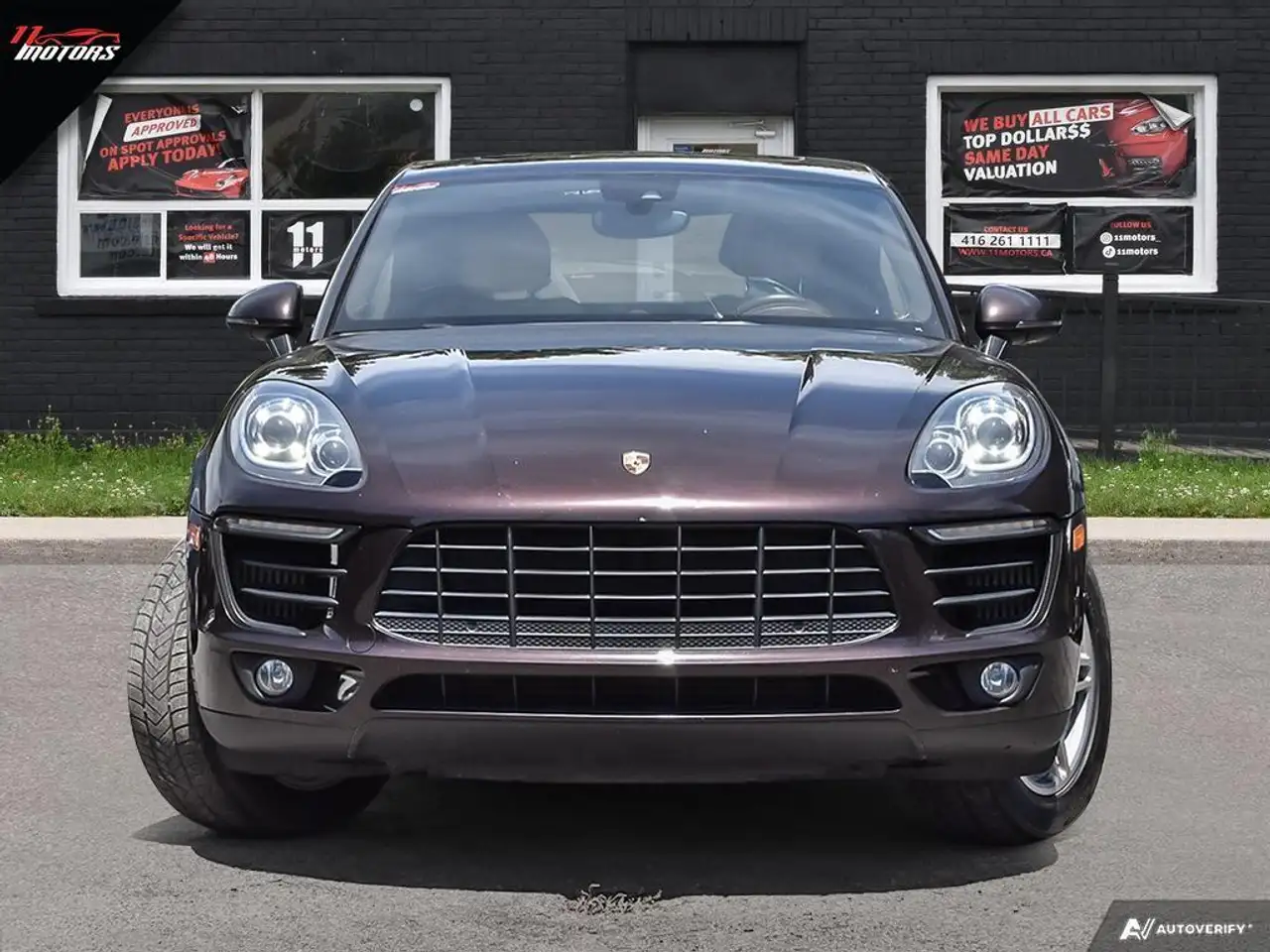 Porsche Macan photo Porsche Macan