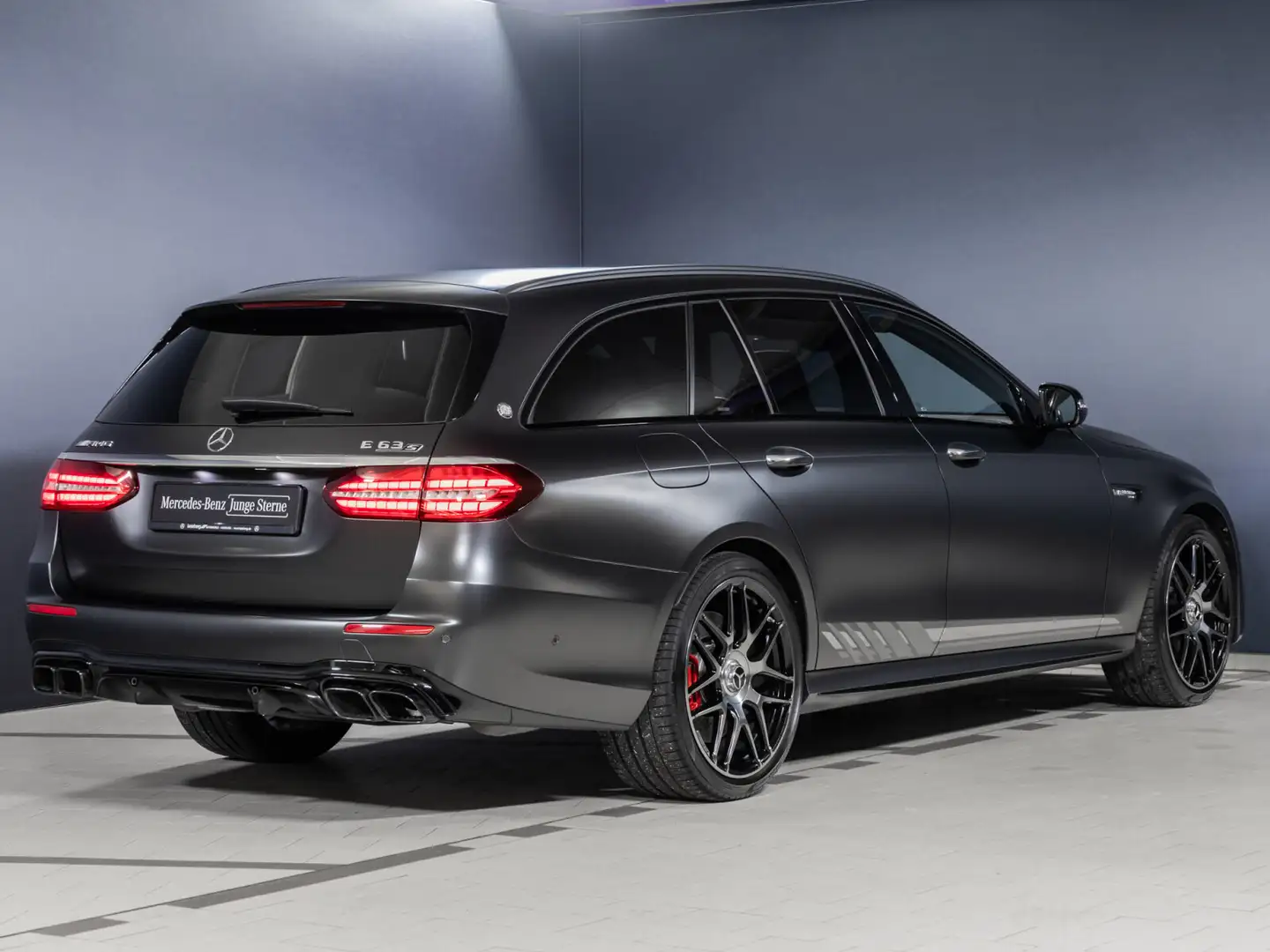 Mercedes-Benz E 63 AMG E 63 S AMG 4M+ T Final Edition/Standheizung/HUD Grau - 2